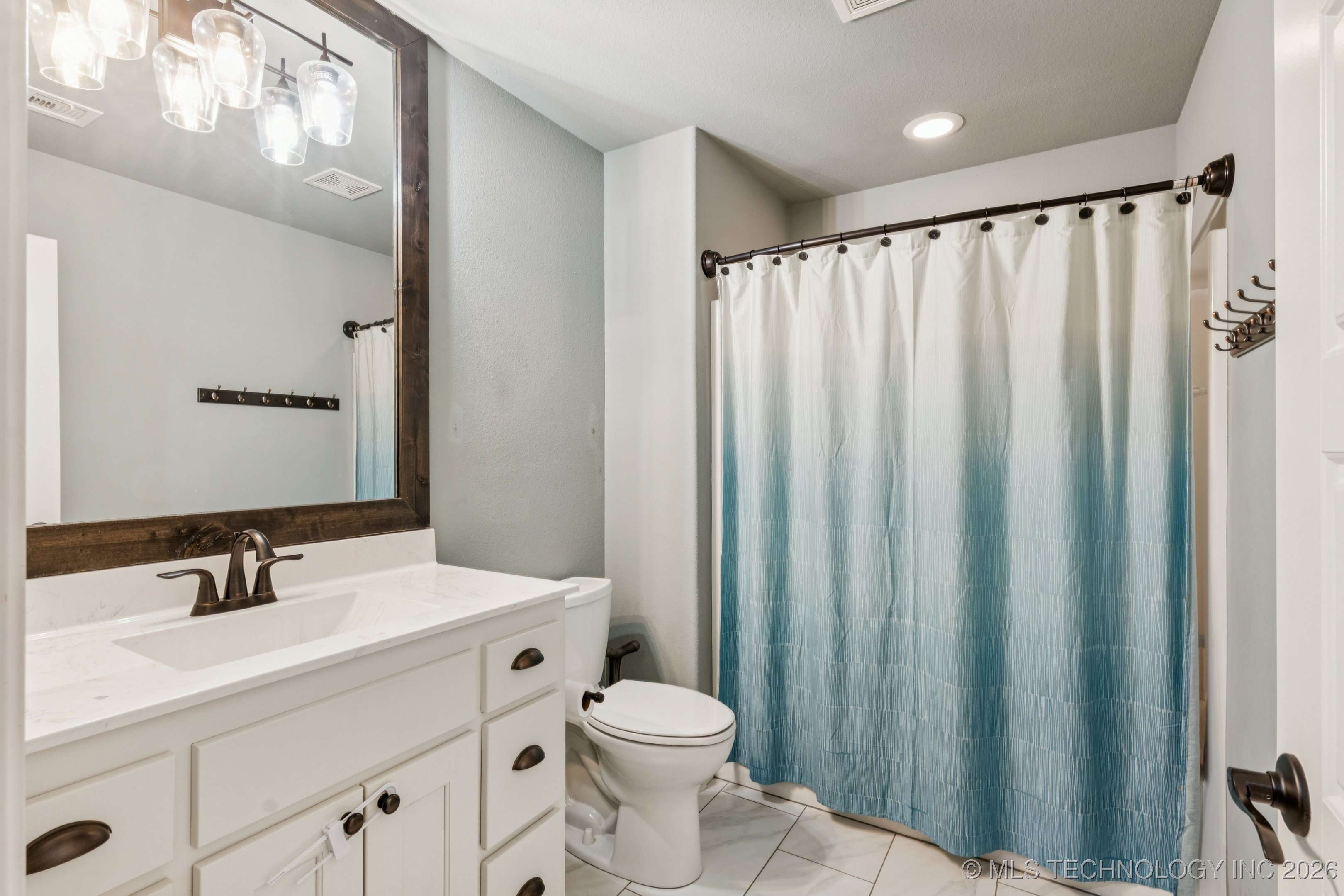 2901 S Gardenia Avenue Property Photo 25