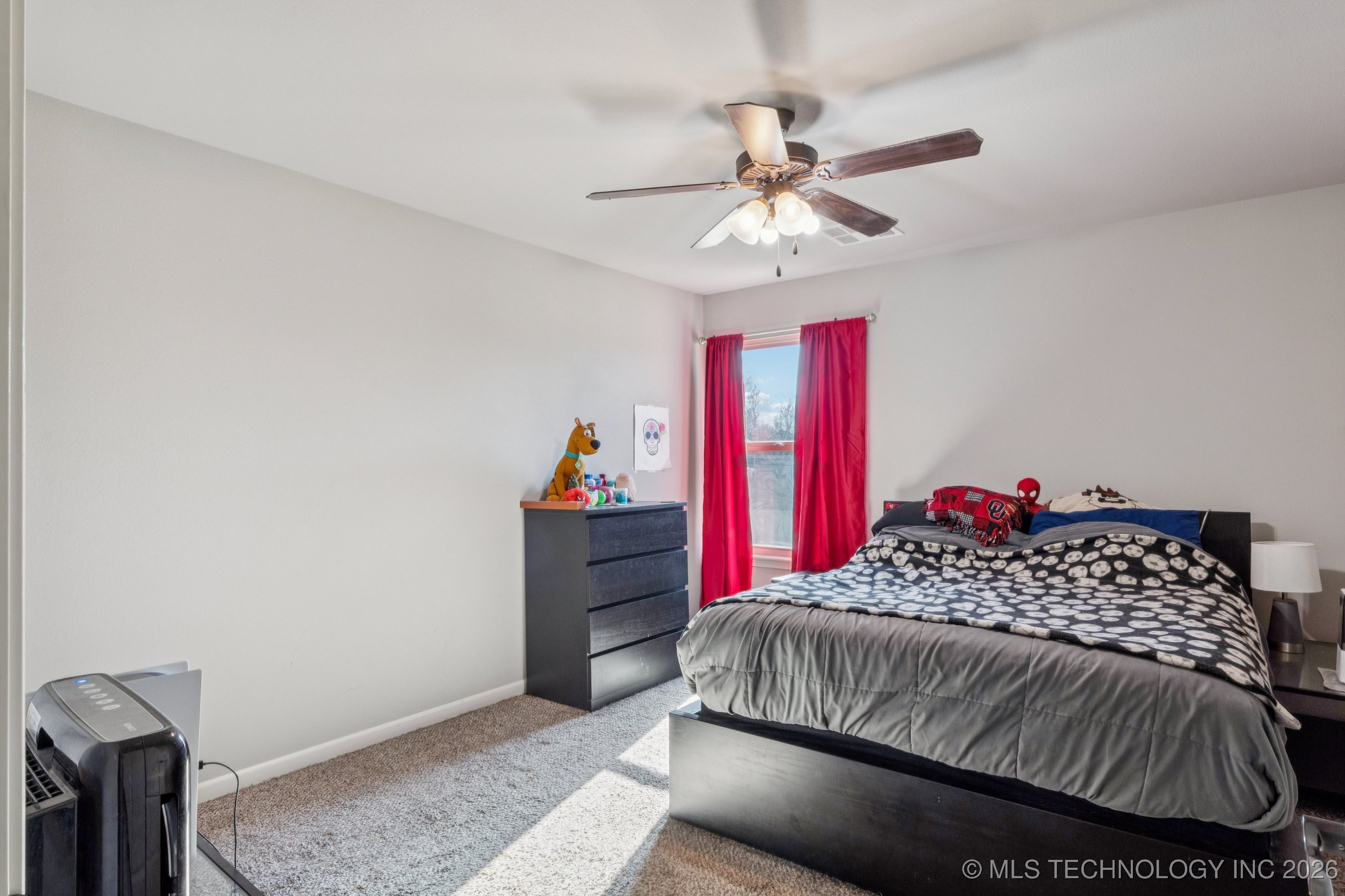 2901 S Gardenia Avenue Property Photo 26