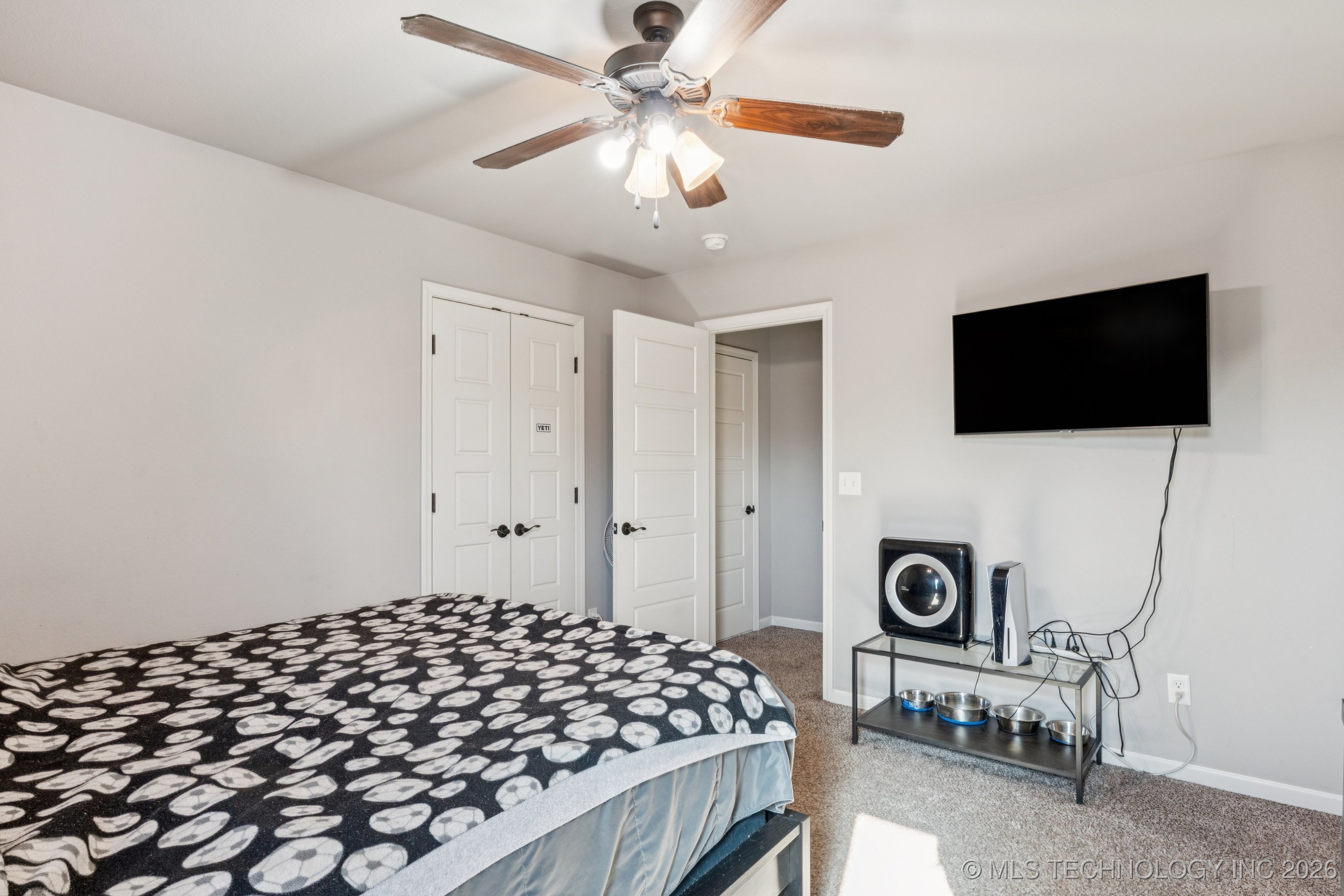 2901 S Gardenia Avenue Property Photo 27