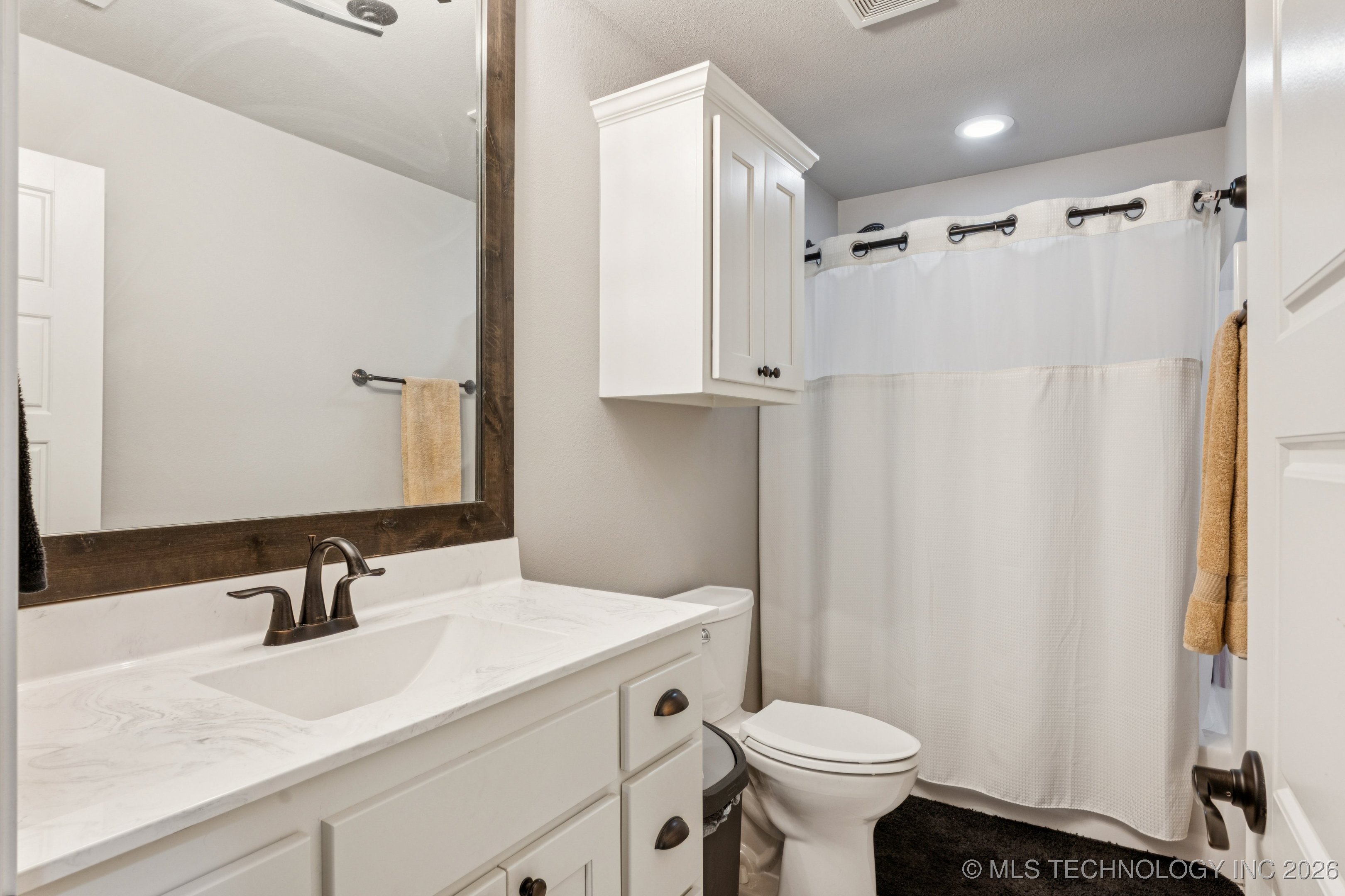 2901 S Gardenia Avenue Property Photo 28