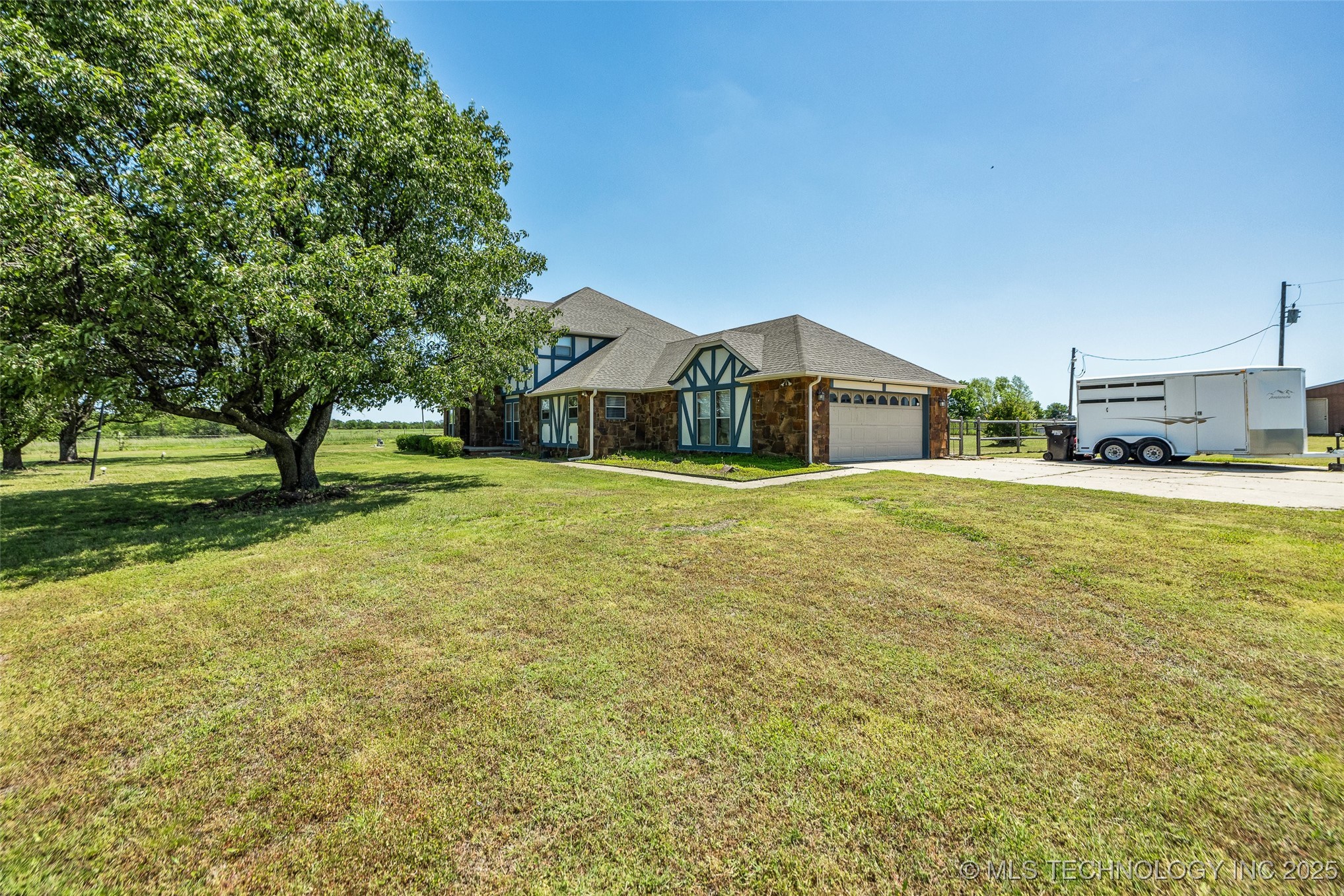 7033 S 4130 Road Property Photo 5