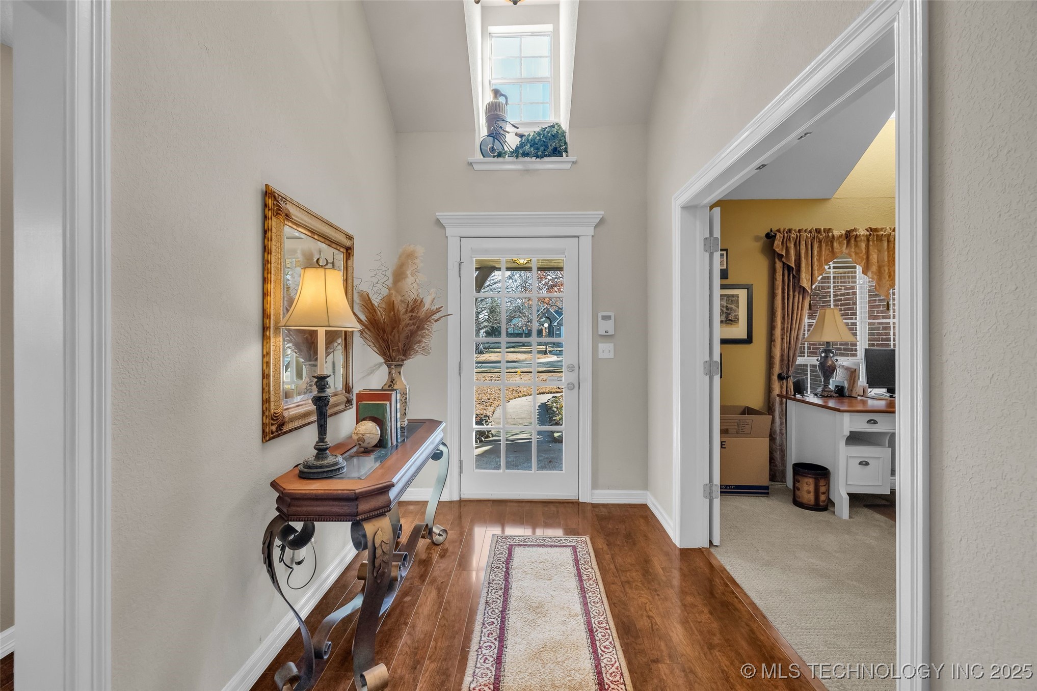 3700 N Oak Avenue Property Photo 3