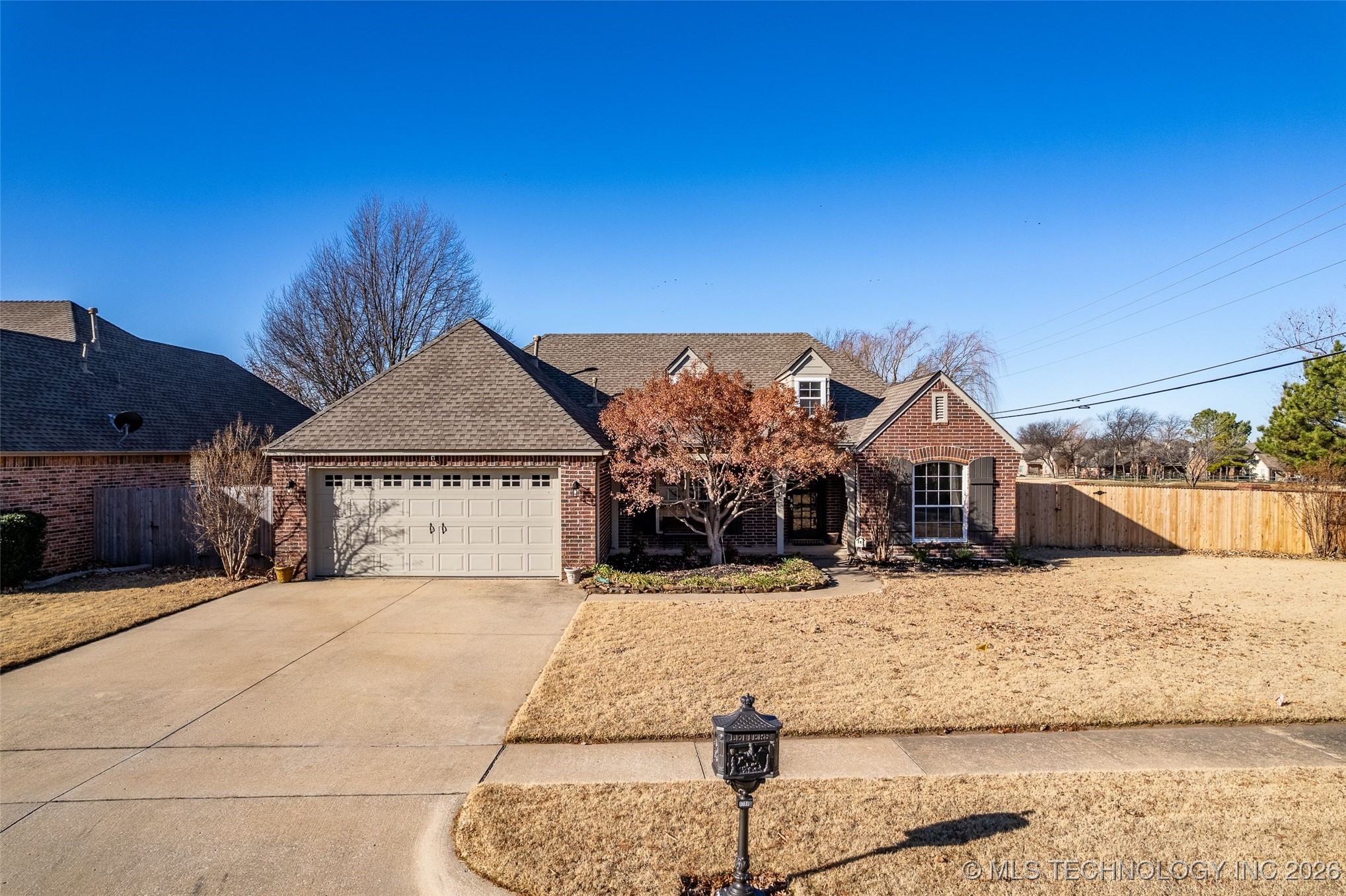 3700 N Oak Avenue Property Photo 11