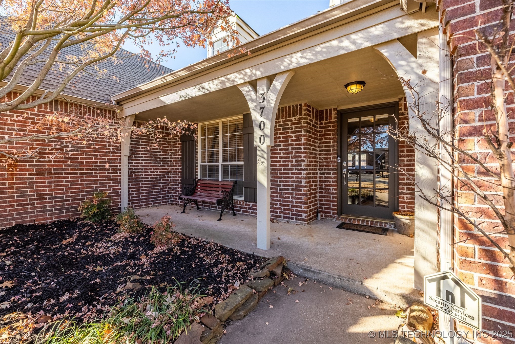 3700 N Oak Avenue Property Photo 12