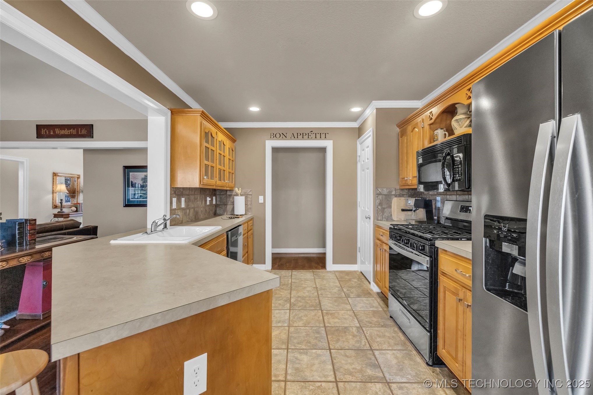 3700 N Oak Avenue Property Photo 21