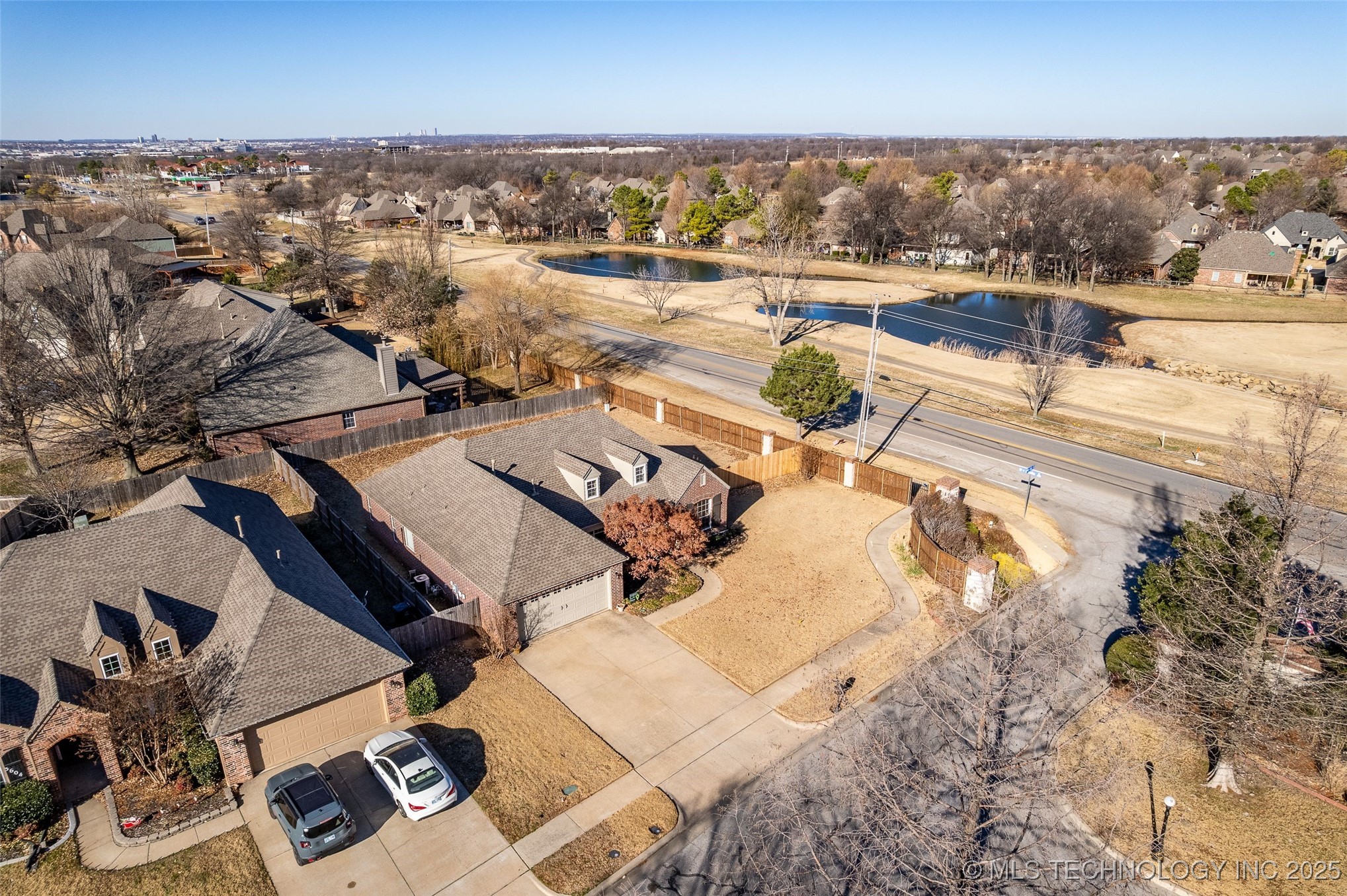 3700 N Oak Avenue Property Photo 42