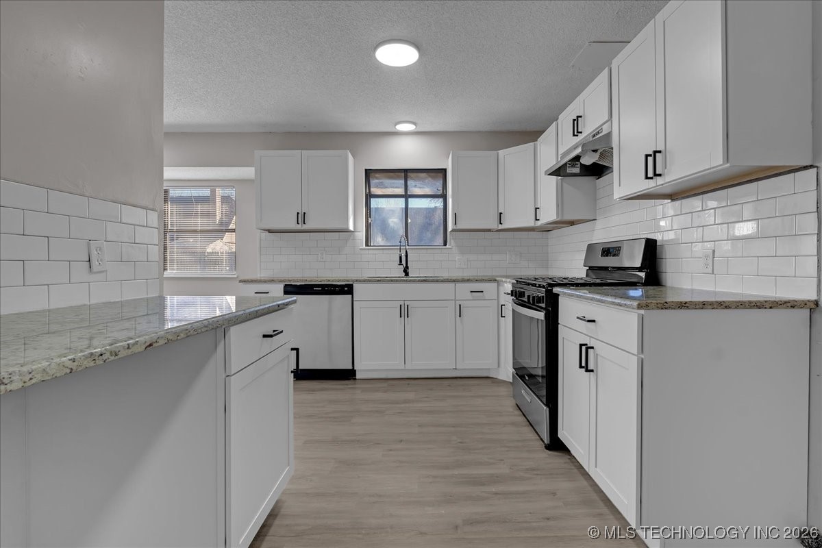 2301 S Chestnut Avenue Property Photo 13