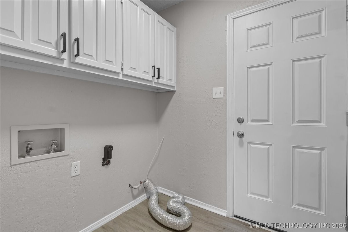 2301 S Chestnut Avenue Property Photo 14