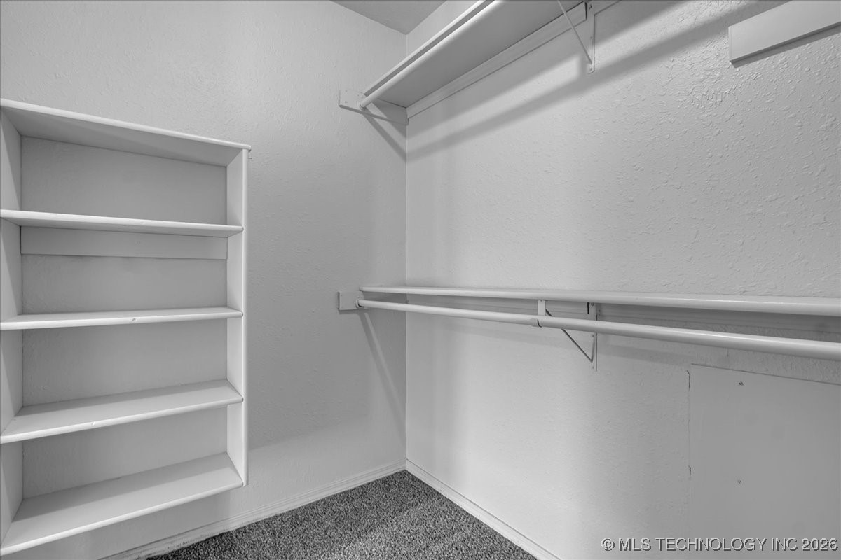 2301 S Chestnut Avenue Property Photo 30