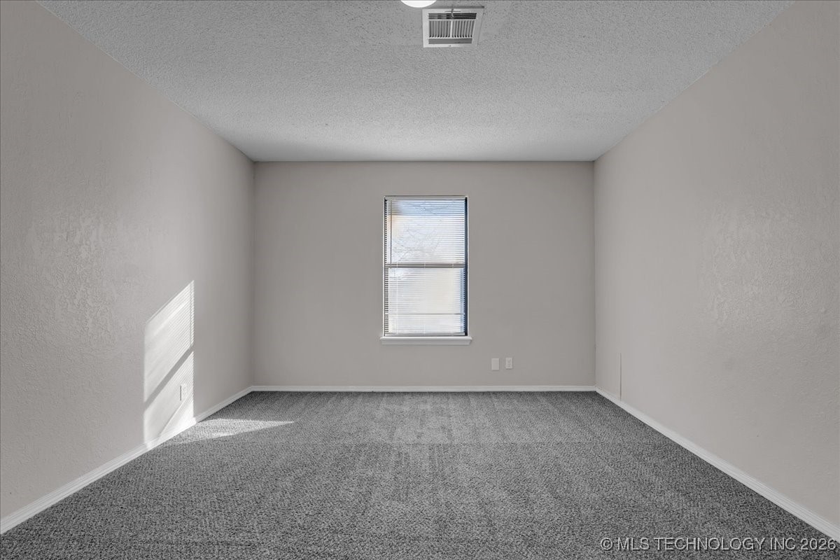 2301 S Chestnut Avenue Property Photo 35