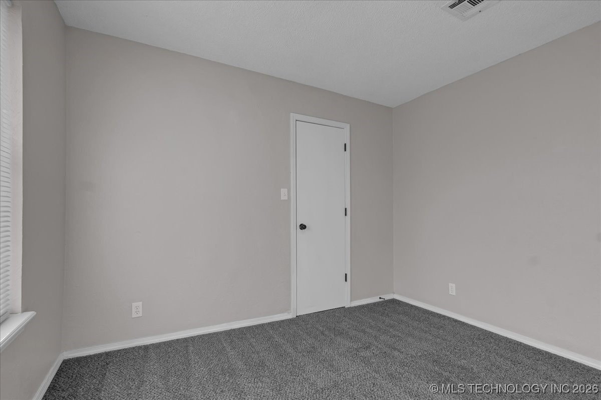 2301 S Chestnut Avenue Property Photo 38