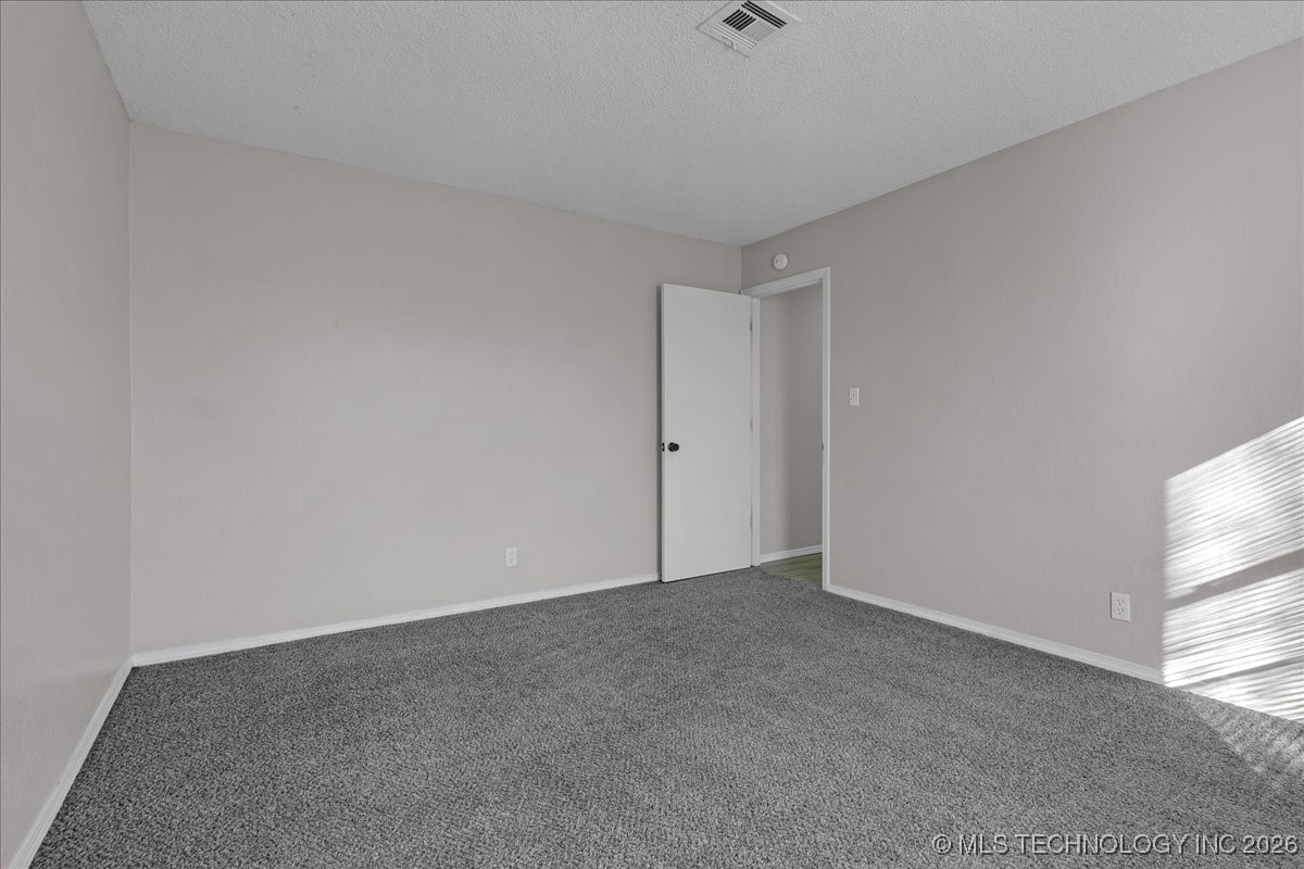 2301 S Chestnut Avenue Property Photo 42