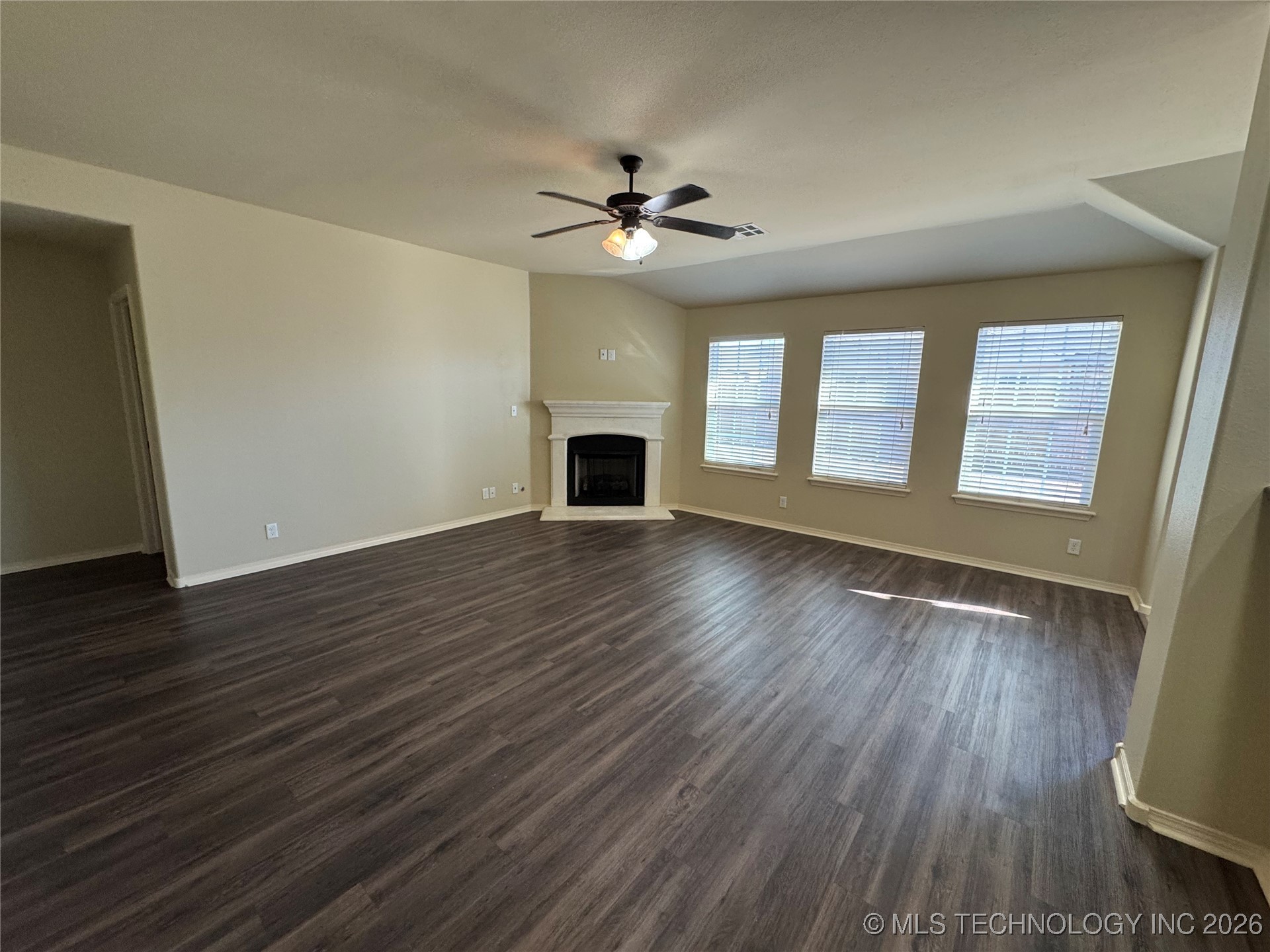 12693 S 85th East Place E Property Photo 3