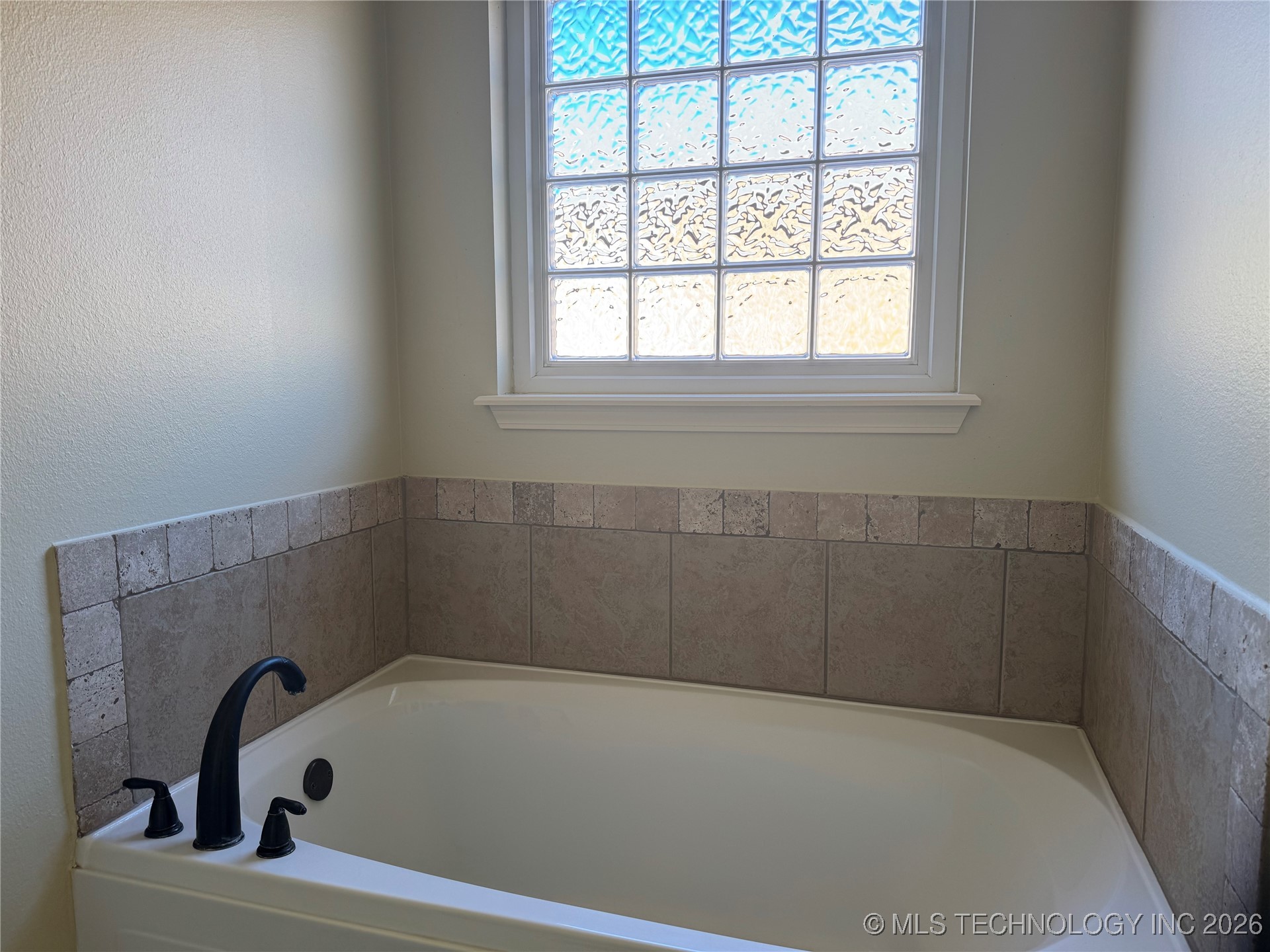 12693 S 85th East Place E Property Photo 14