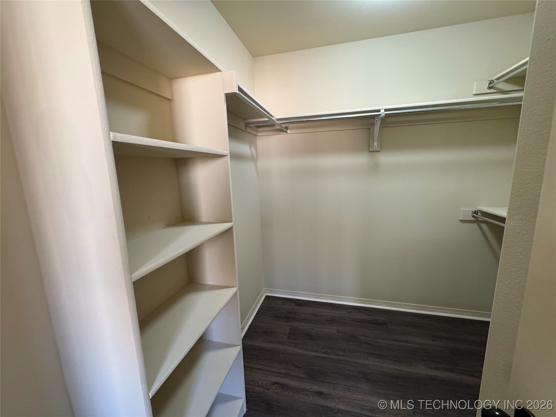 12693 S 85th East Place E Property Photo 17