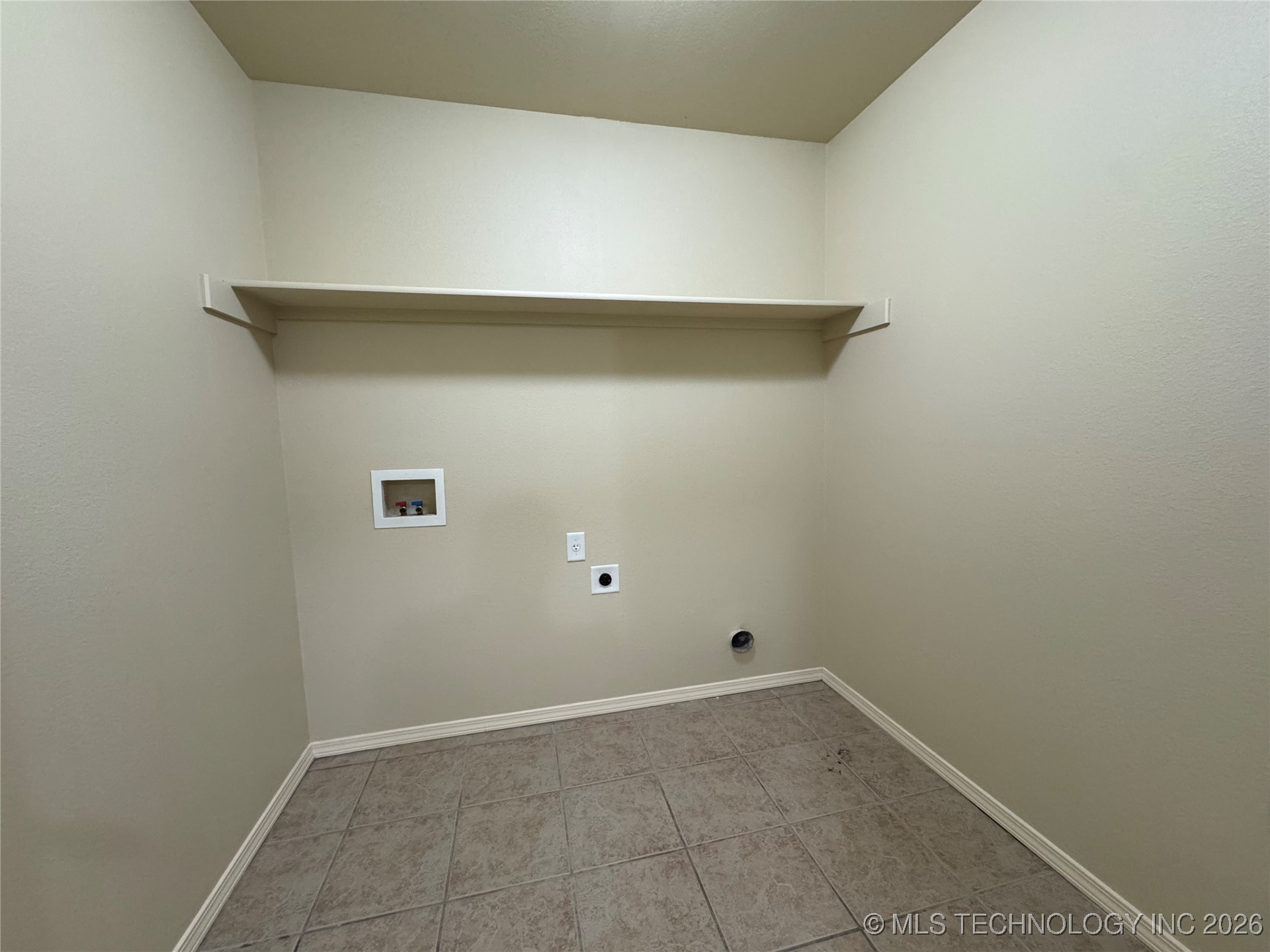 12693 S 85th East Place E Property Photo 28