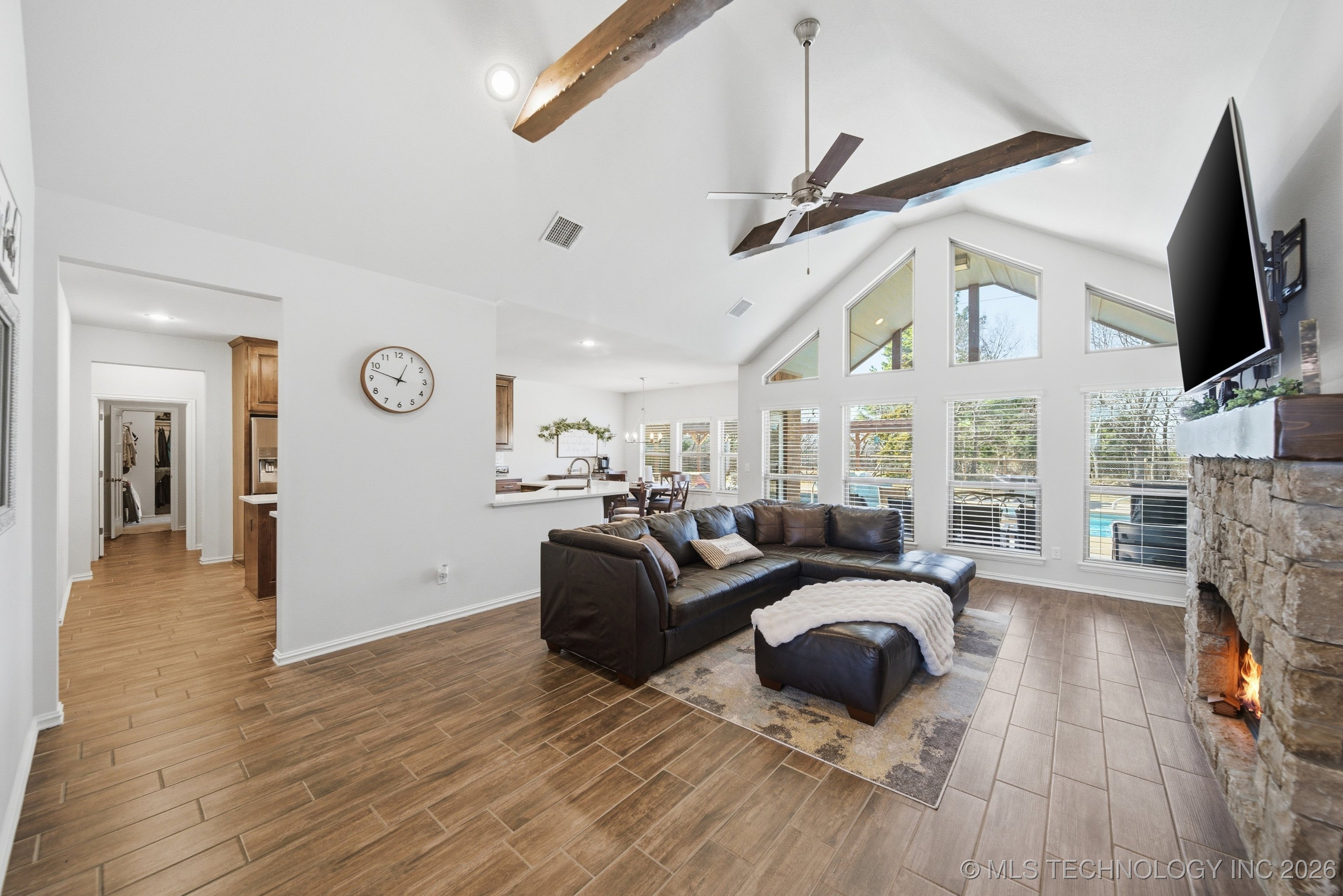 4302 S Woodland Avenue Property Photo 7