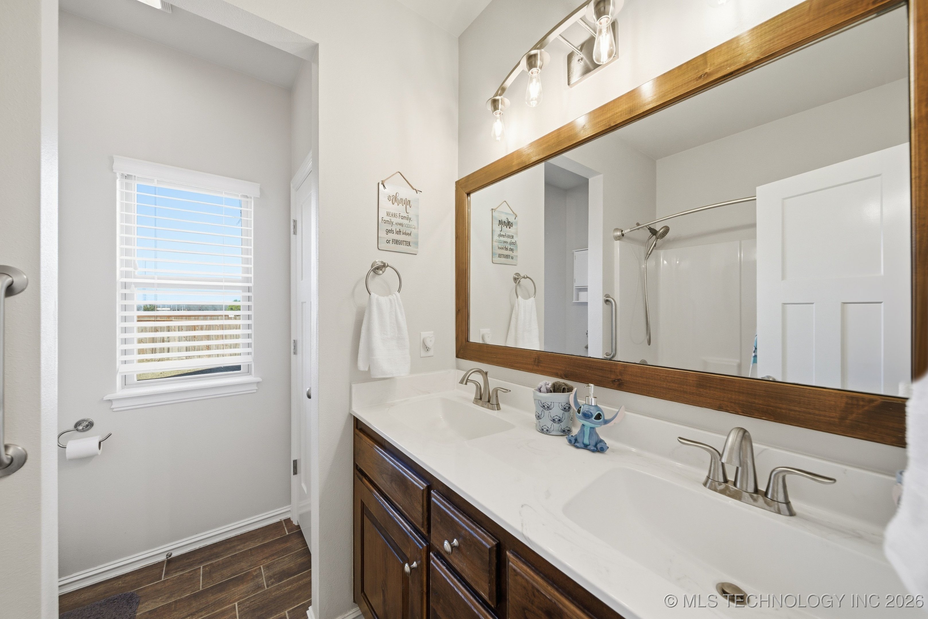 4302 S Woodland Avenue Property Photo 27