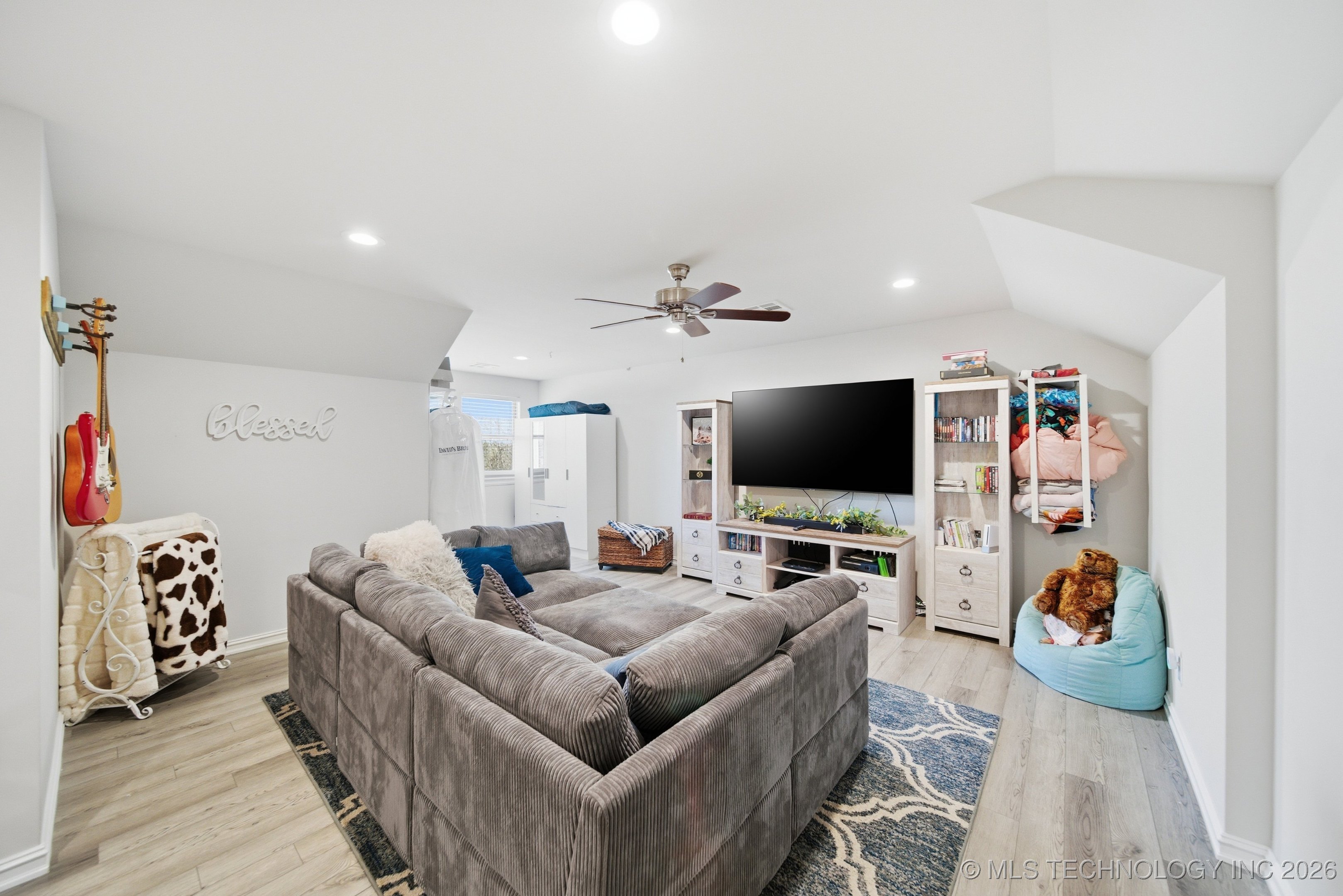 4302 S Woodland Avenue Property Photo 30