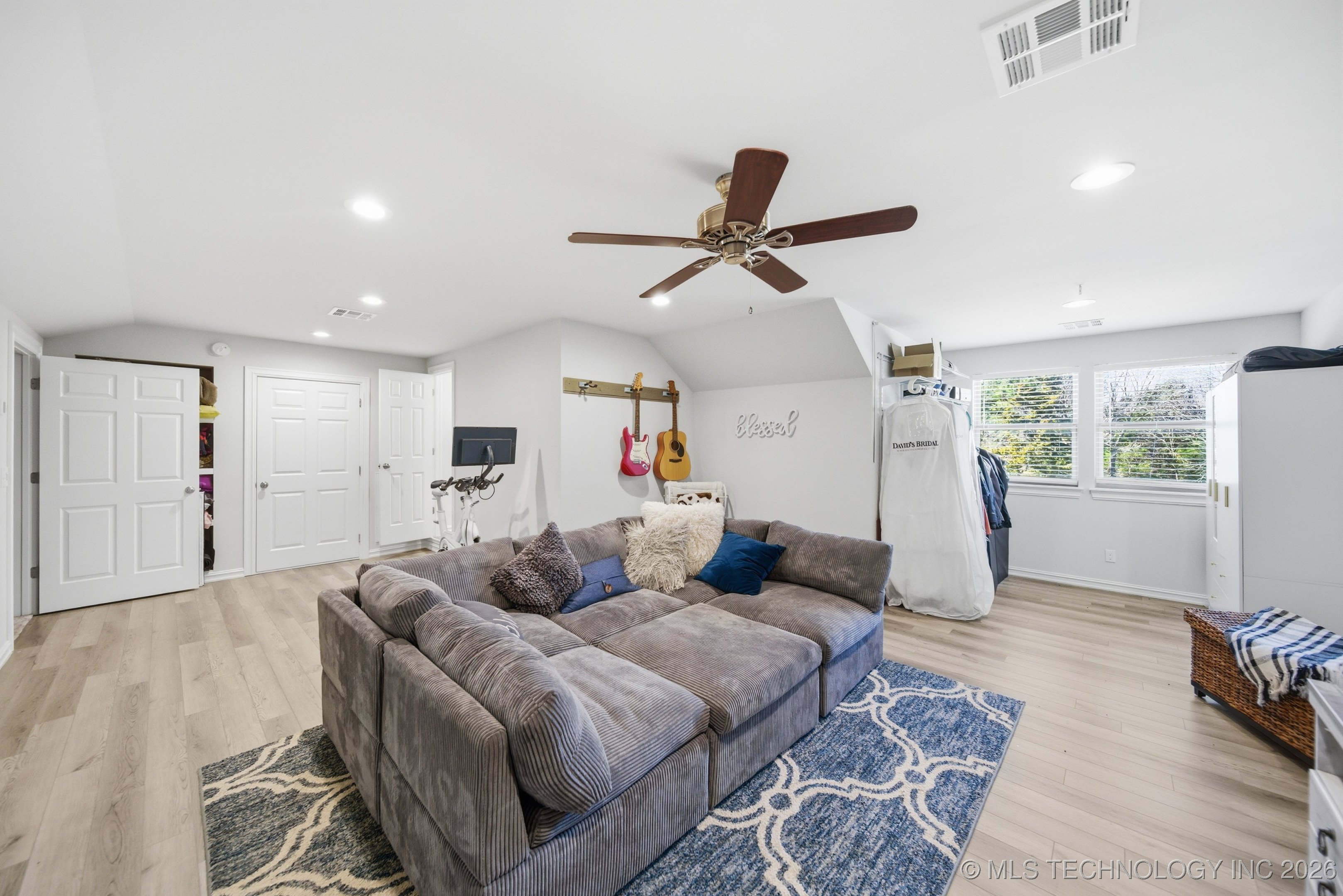 4302 S Woodland Avenue Property Photo 31