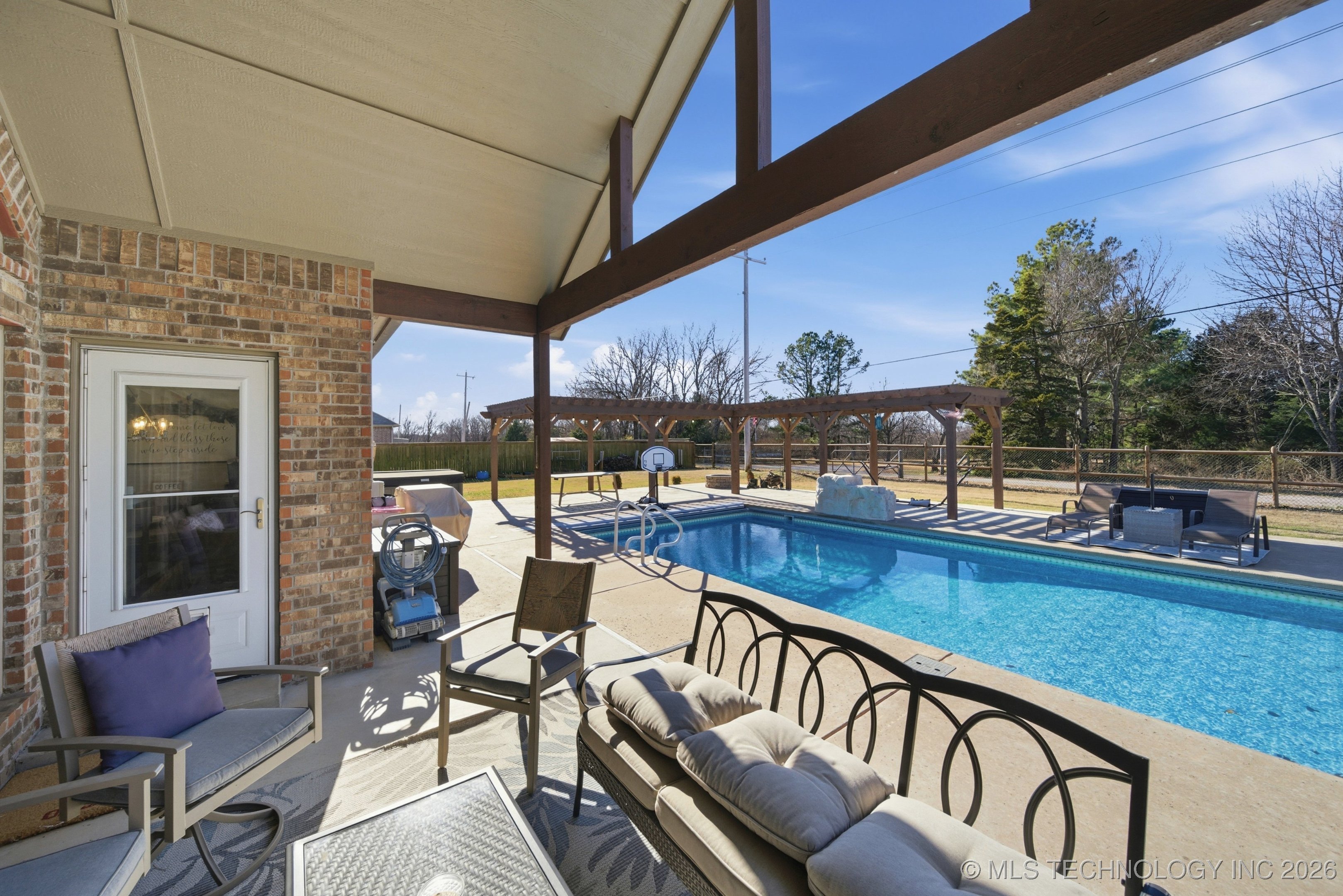 4302 S Woodland Avenue Property Photo 33