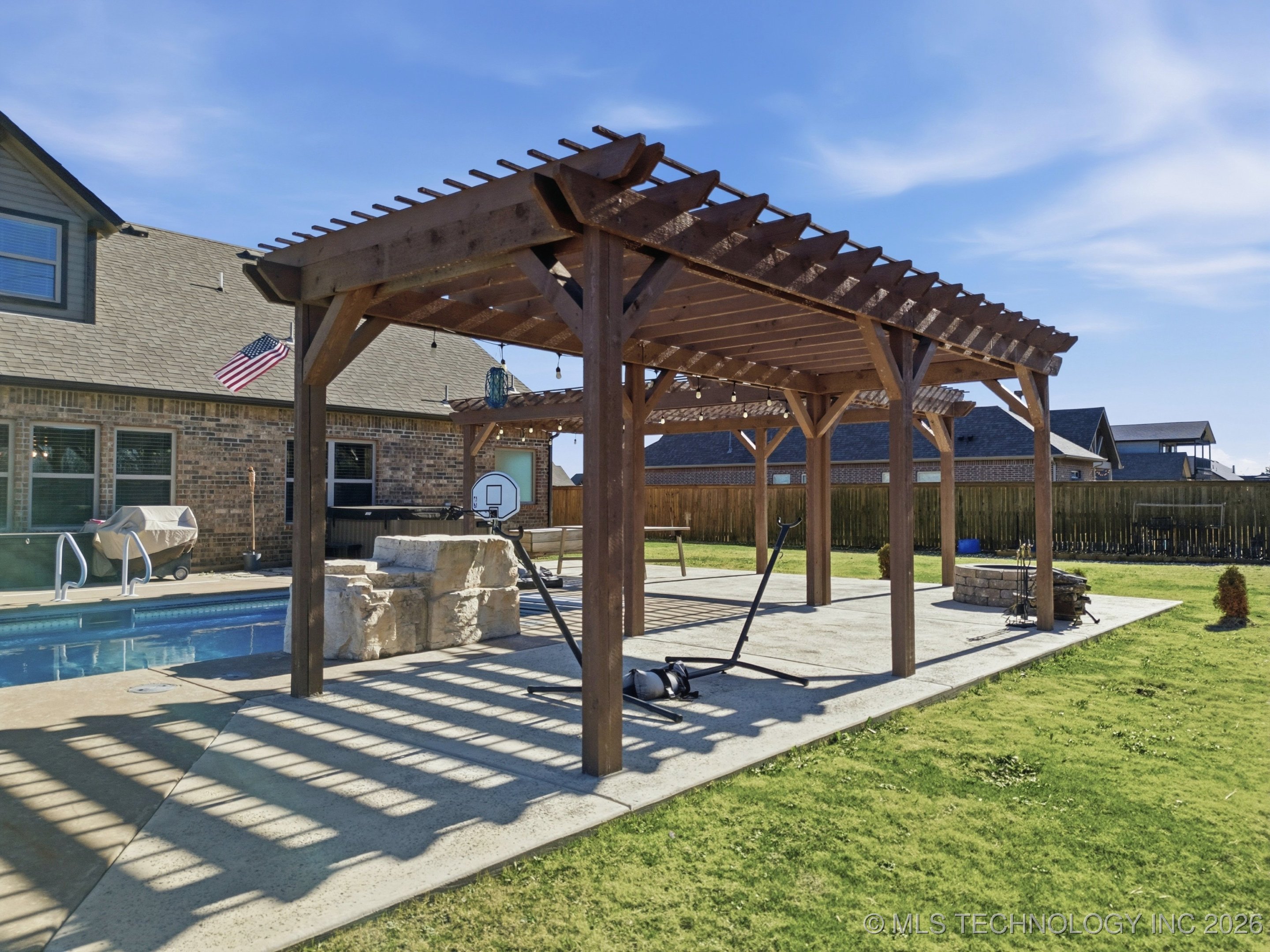 4302 S Woodland Avenue Property Photo 35