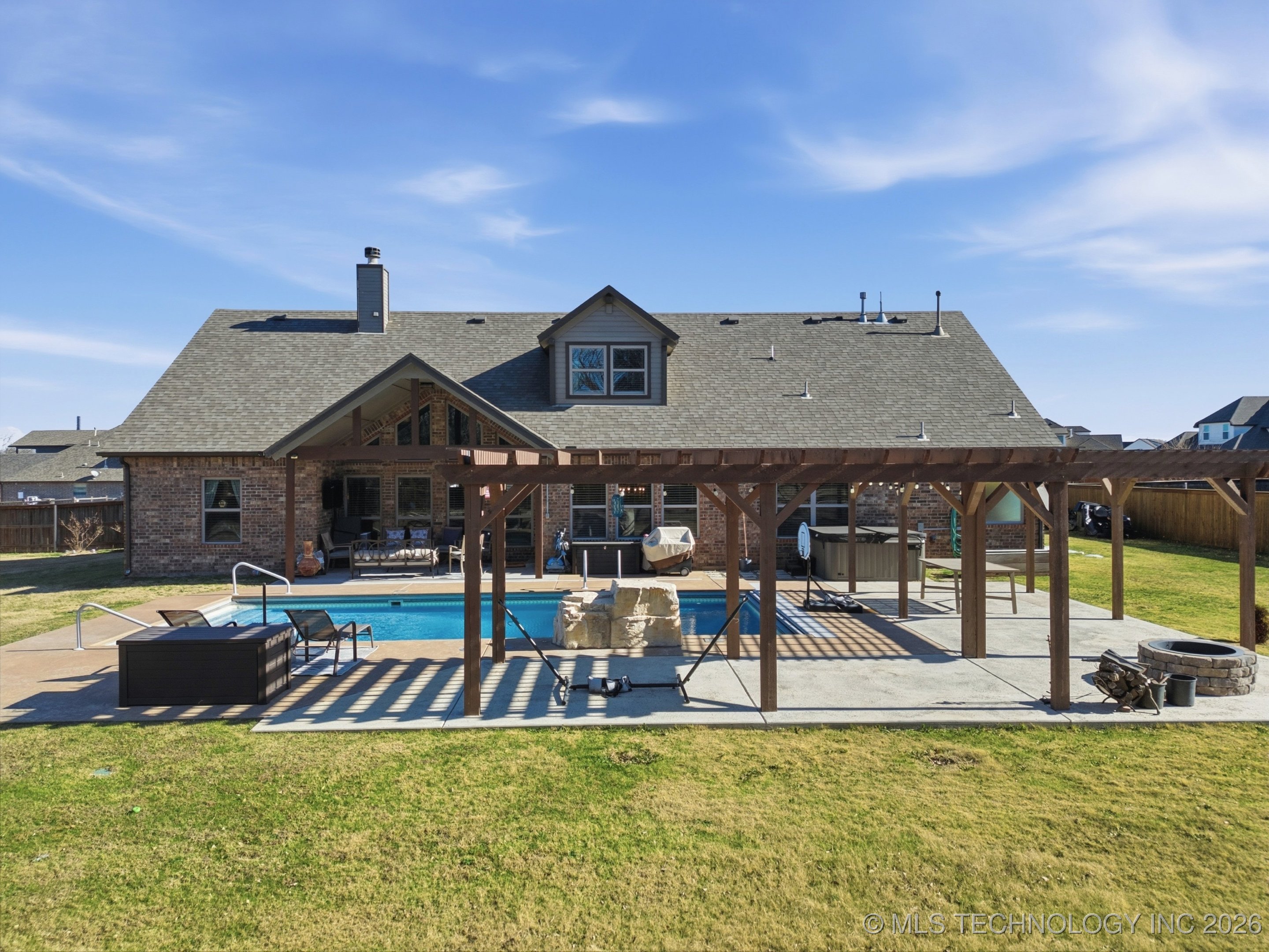 4302 S Woodland Avenue Property Photo 36