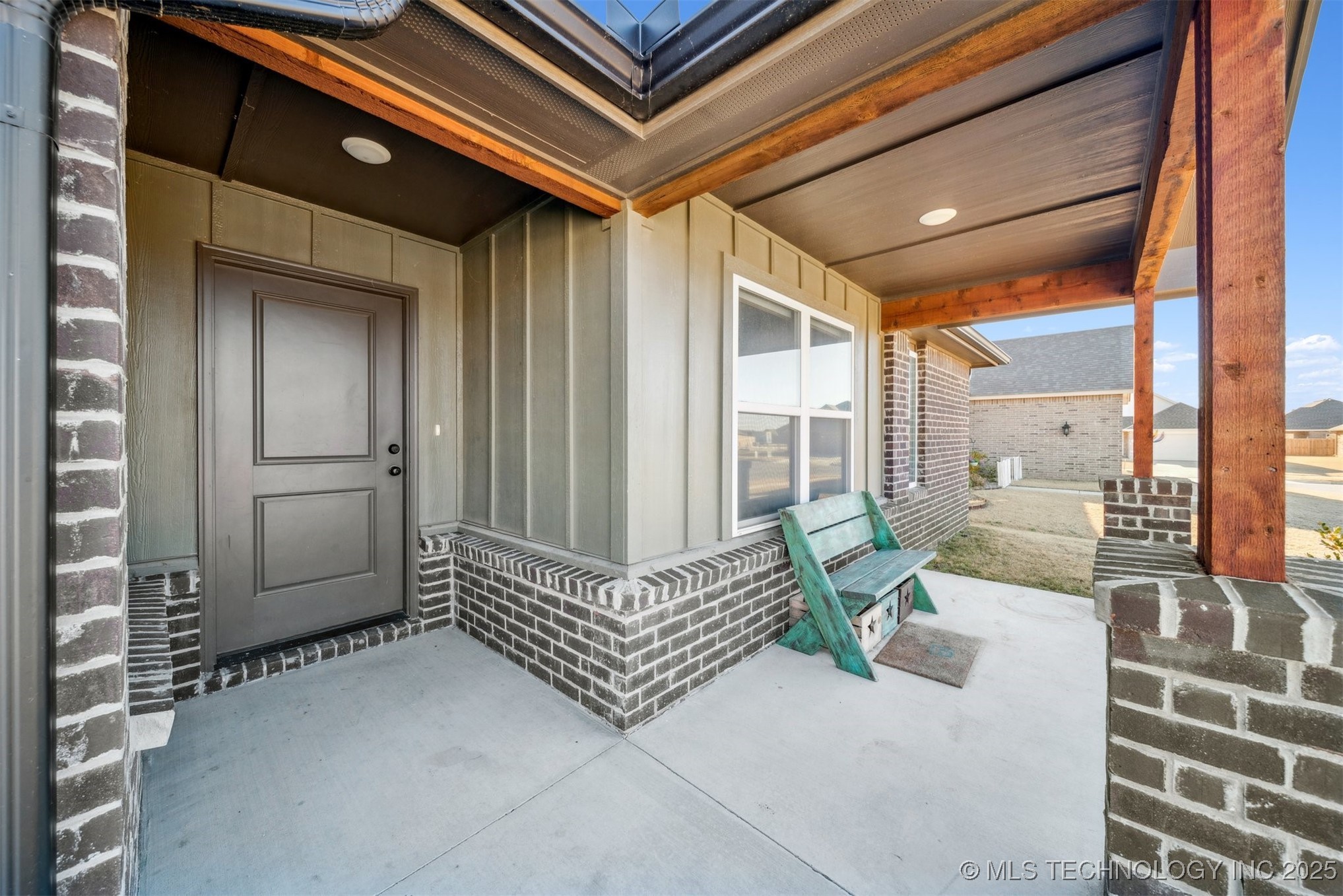 10723 S 280th East Avenue Property Photo 5