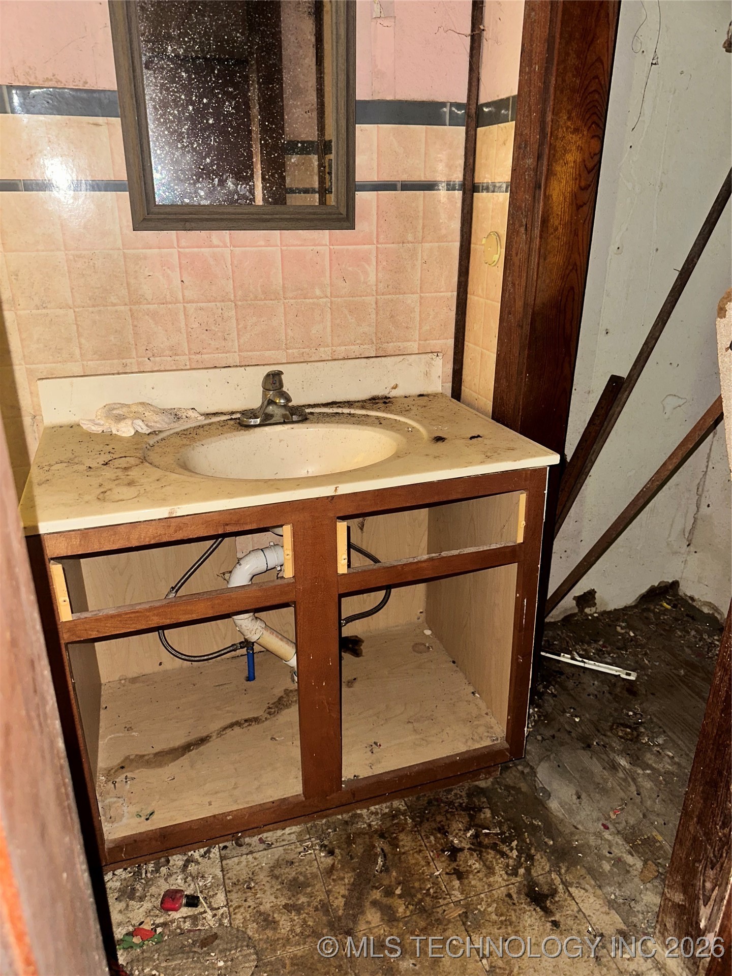 420 Hwy 75 Property Photo 8