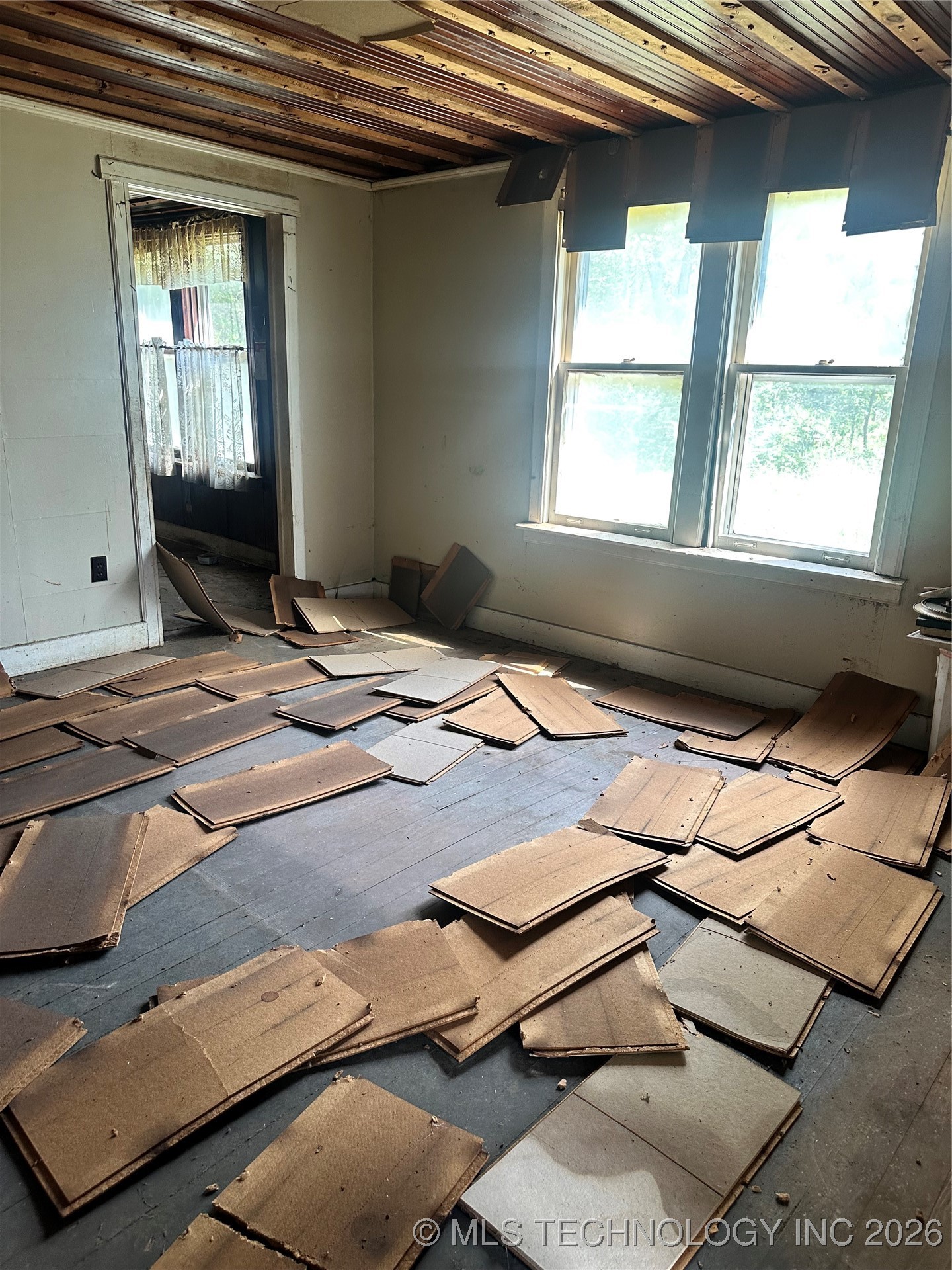 420 Hwy 75 Property Photo 12