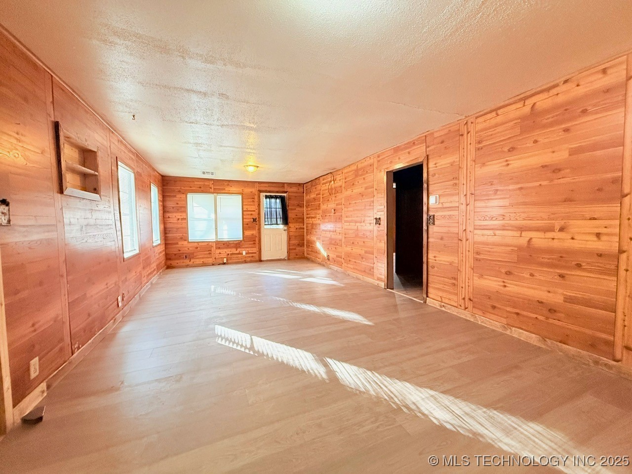 107 W Carter Street Property Photo 8