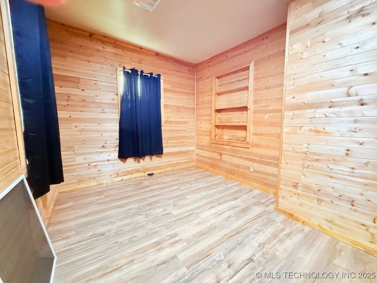 107 W Carter Street Property Photo 21