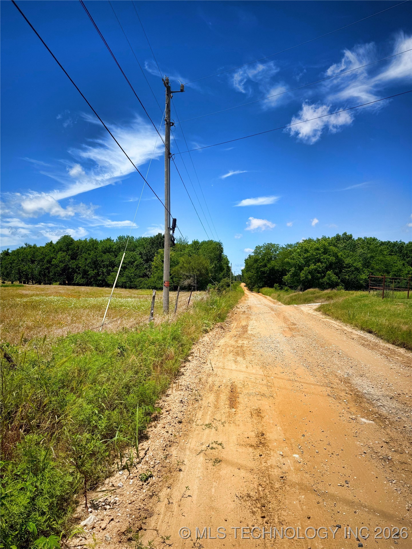 1065 Road Property Photo 2