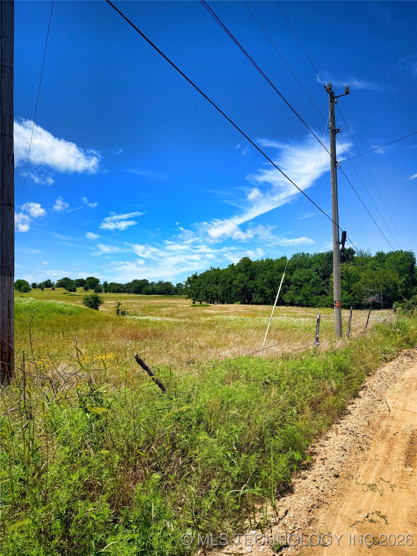 1065 Road Property Photo 14