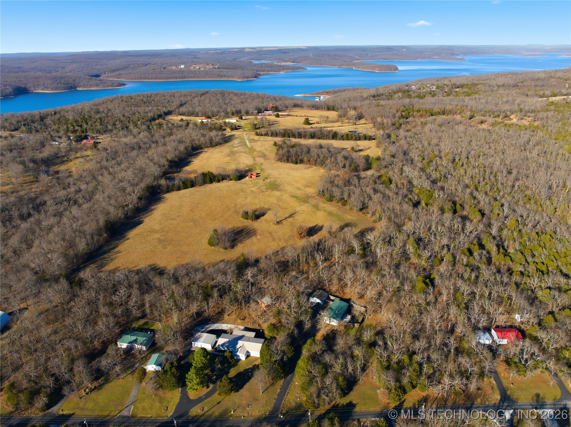 960 Property Photo 9