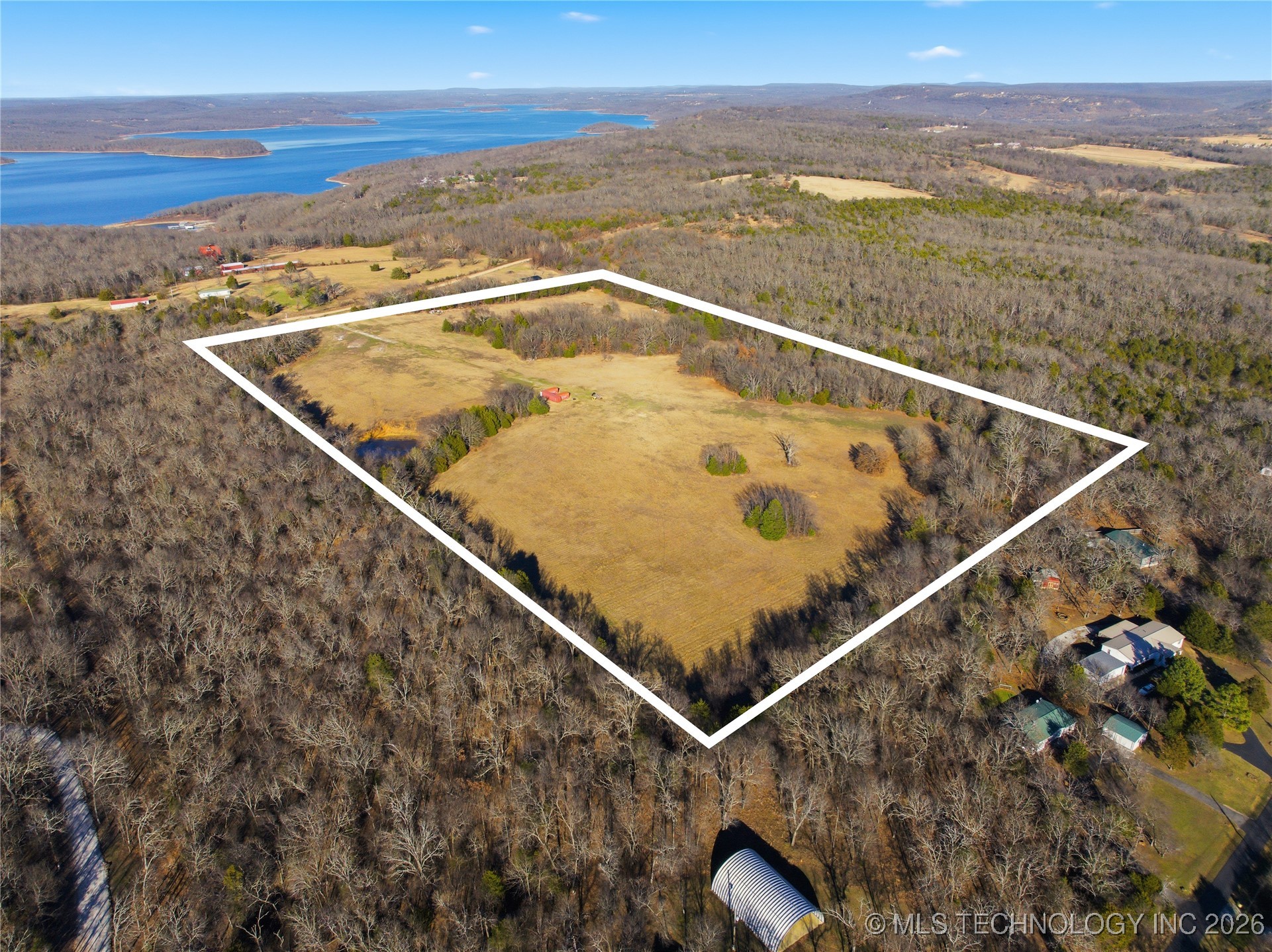 960 Property Photo 10