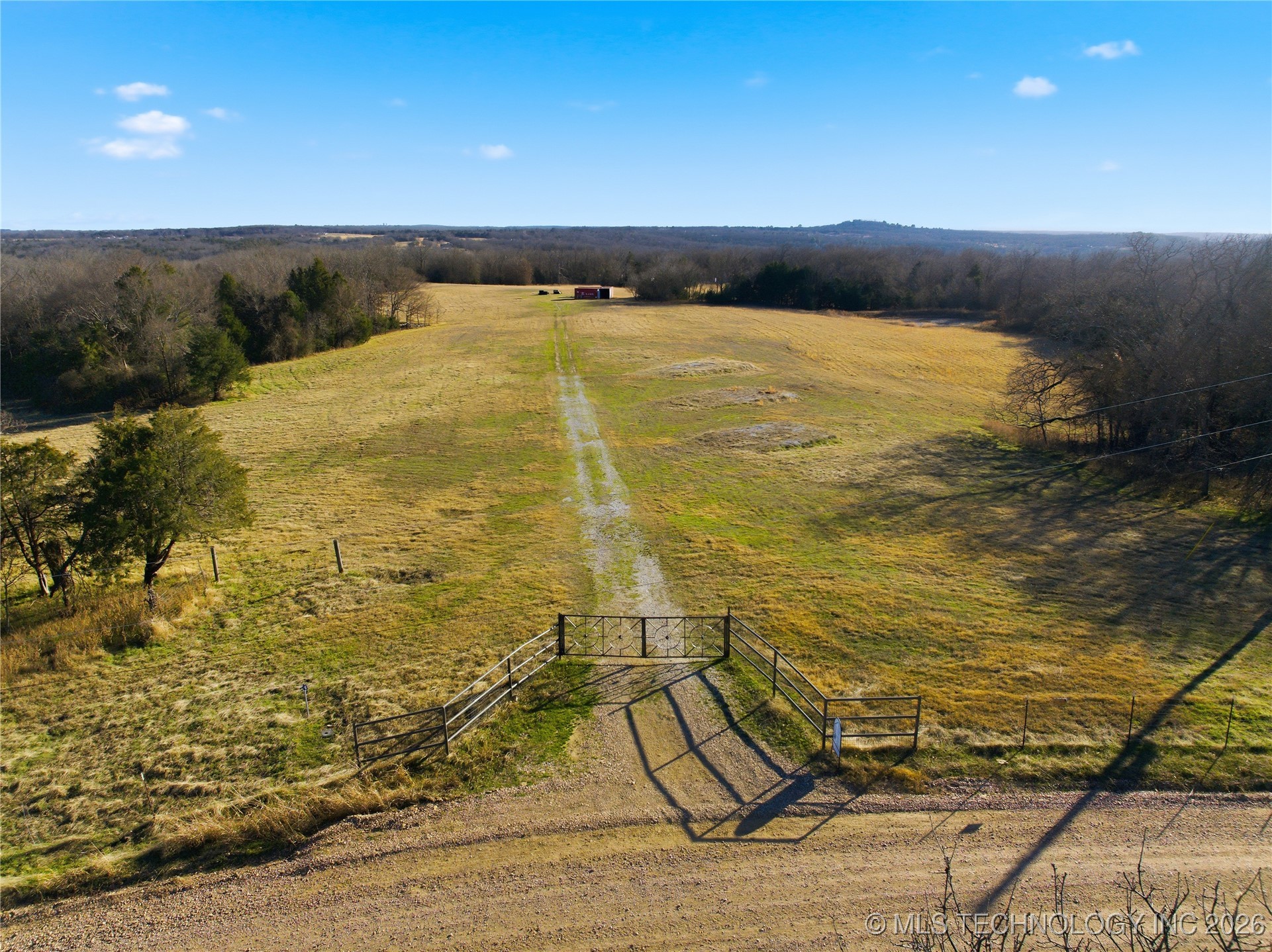 960 Property Photo 30