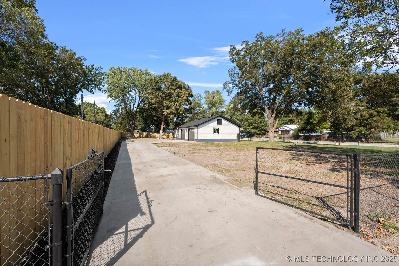 312 S Quincy Street Property Photo 5