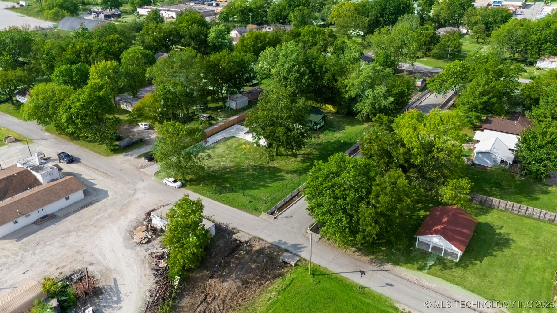 312 S Quincy Street Property Photo 10