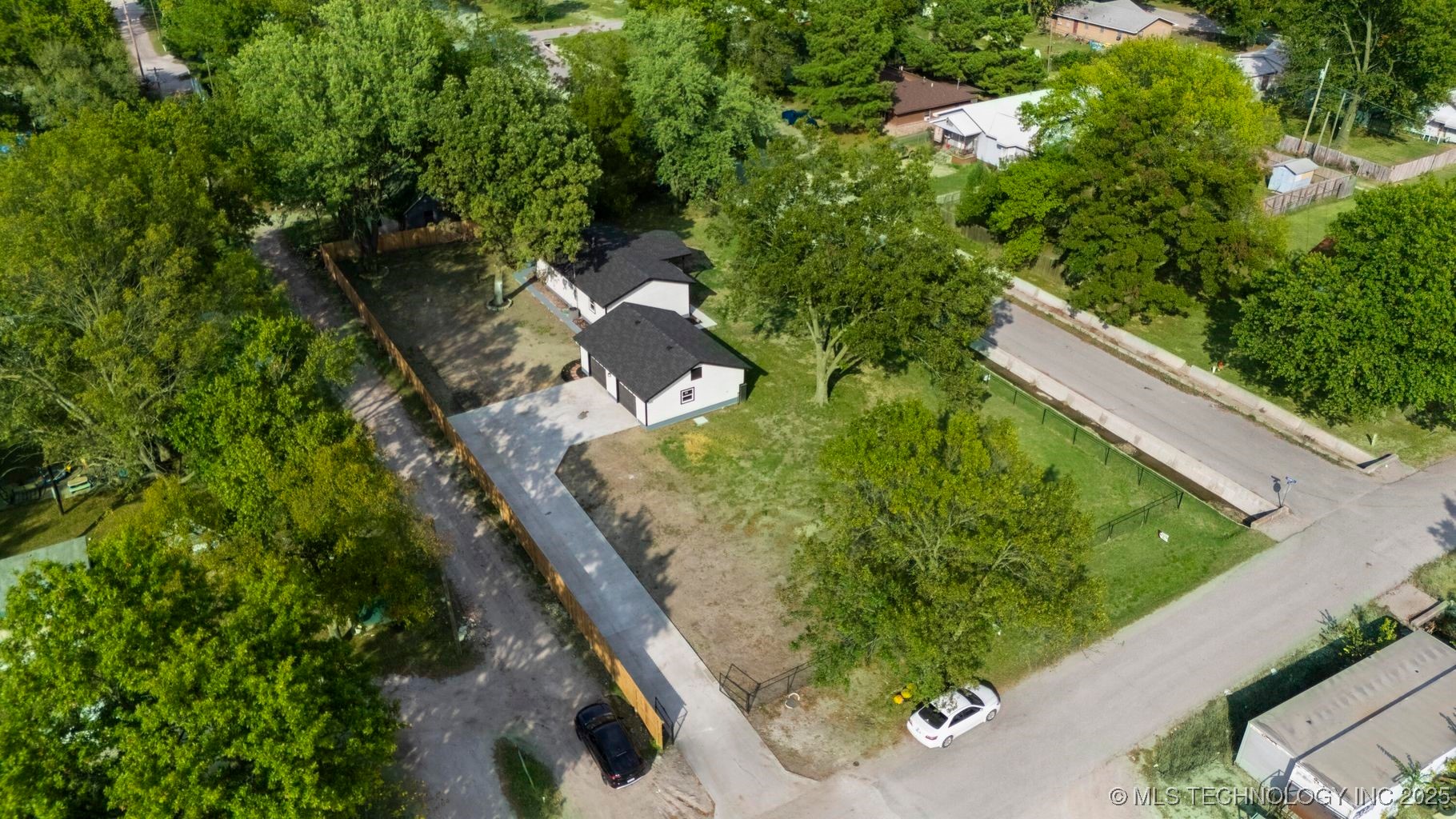 312 S Quincy Street Property Photo 11