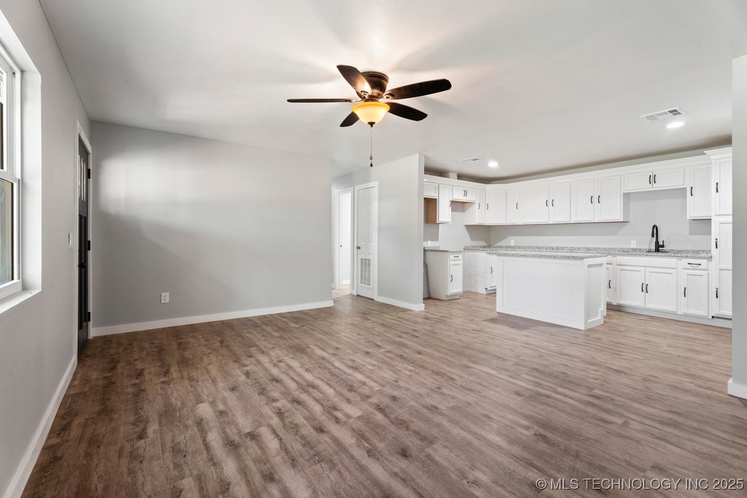 312 S Quincy Street Property Photo 14