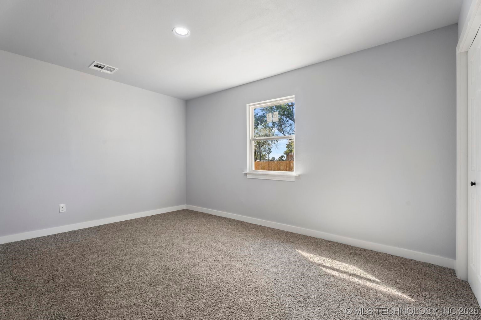 312 S Quincy Street Property Photo 25