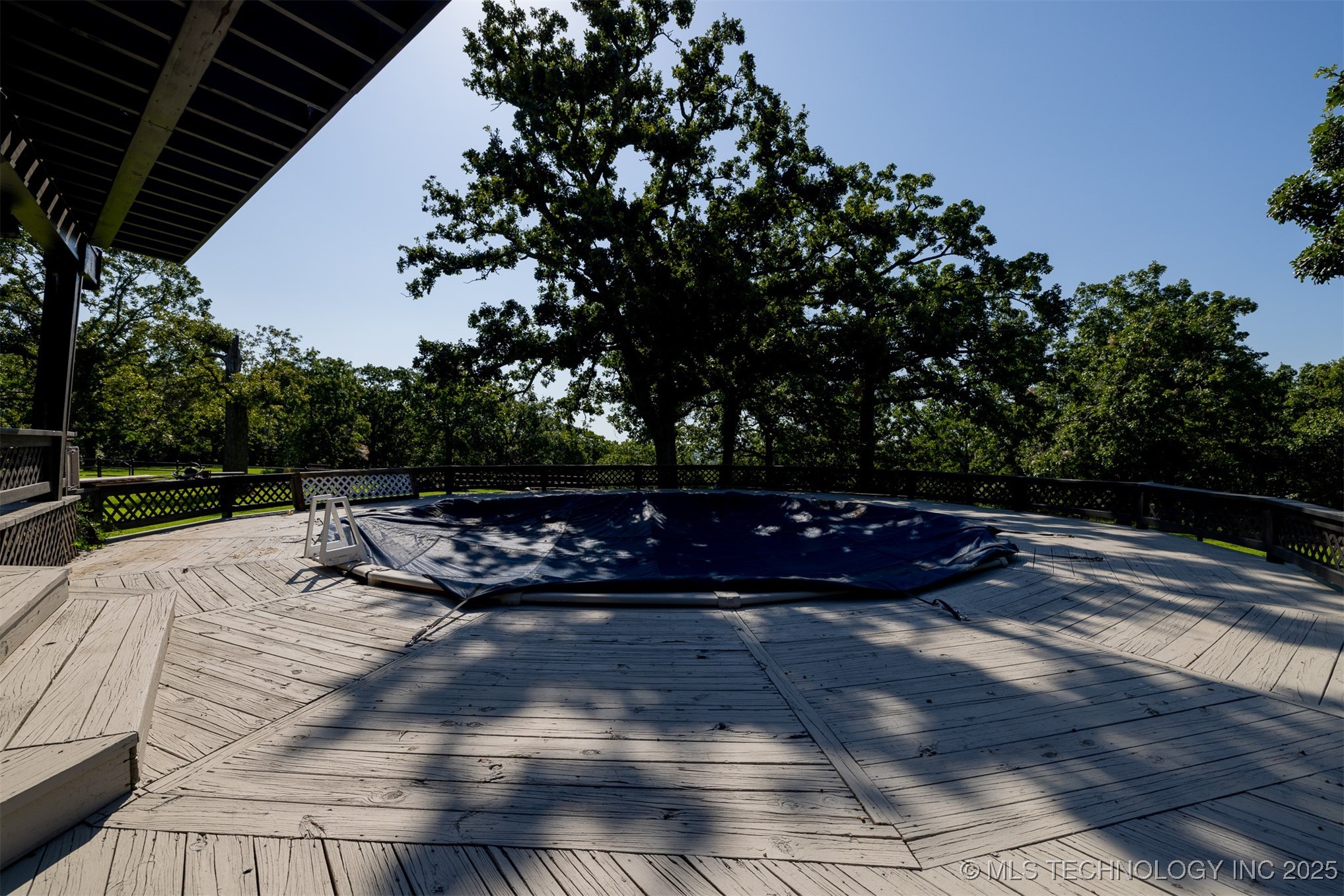 19112 E 480 Road B Property Photo 3