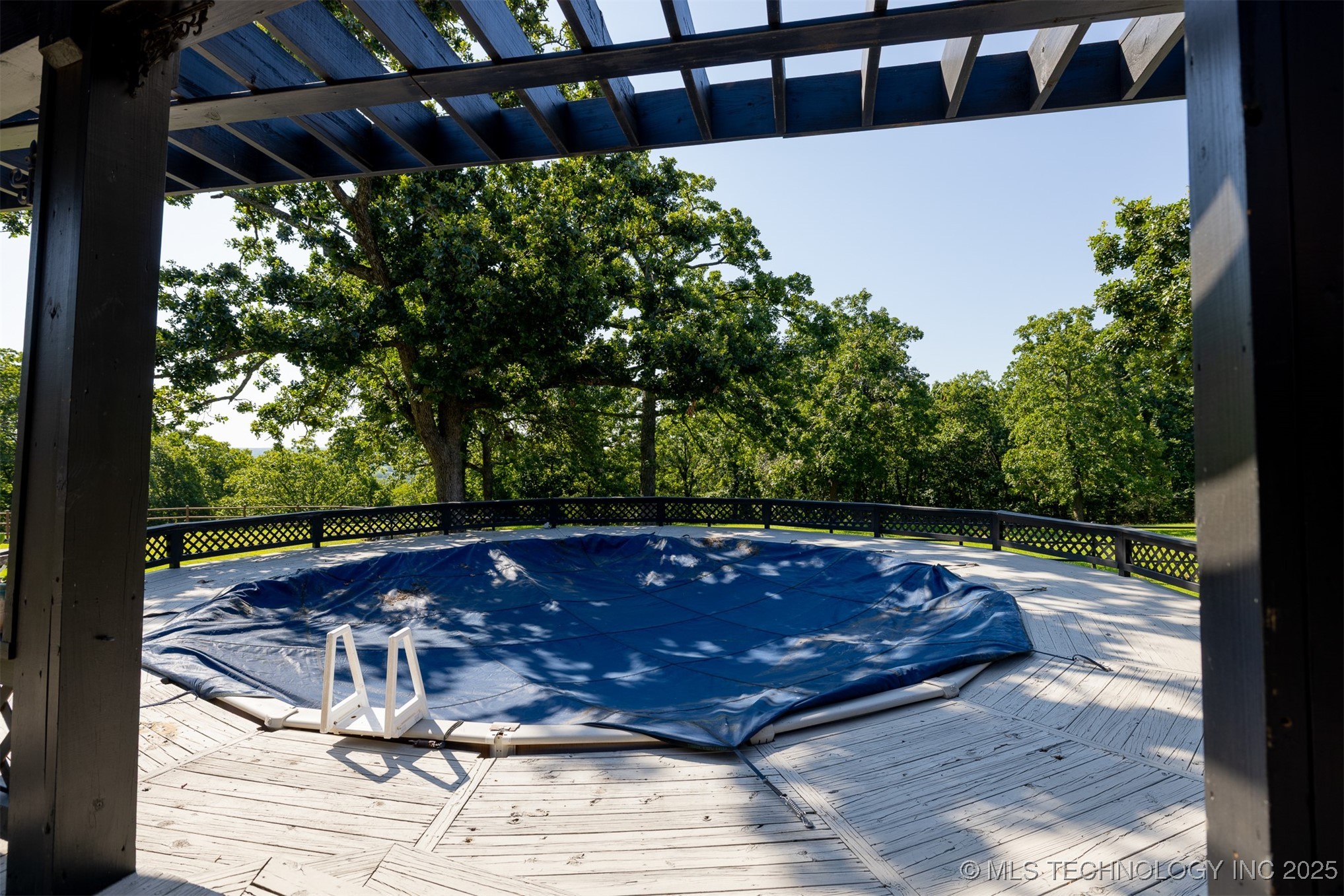 19112 E 480 Road B Property Photo 6