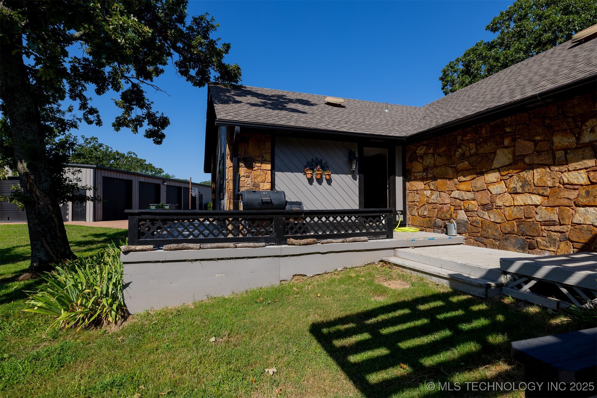 19112 E 480 Road B Property Photo 9