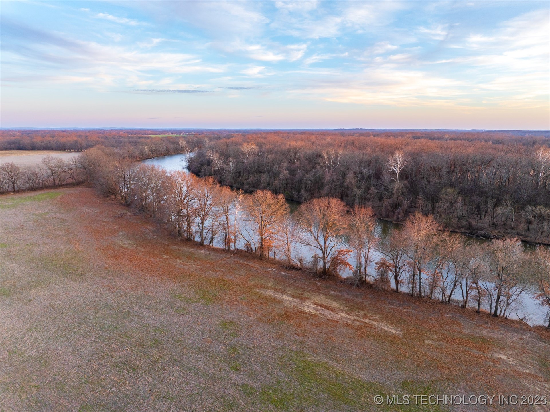 23 E 750 Road Property Photo 4