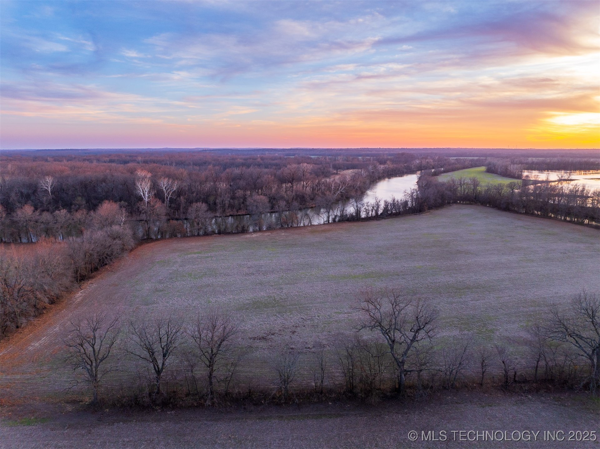 23 E 750 Road Property Photo 8