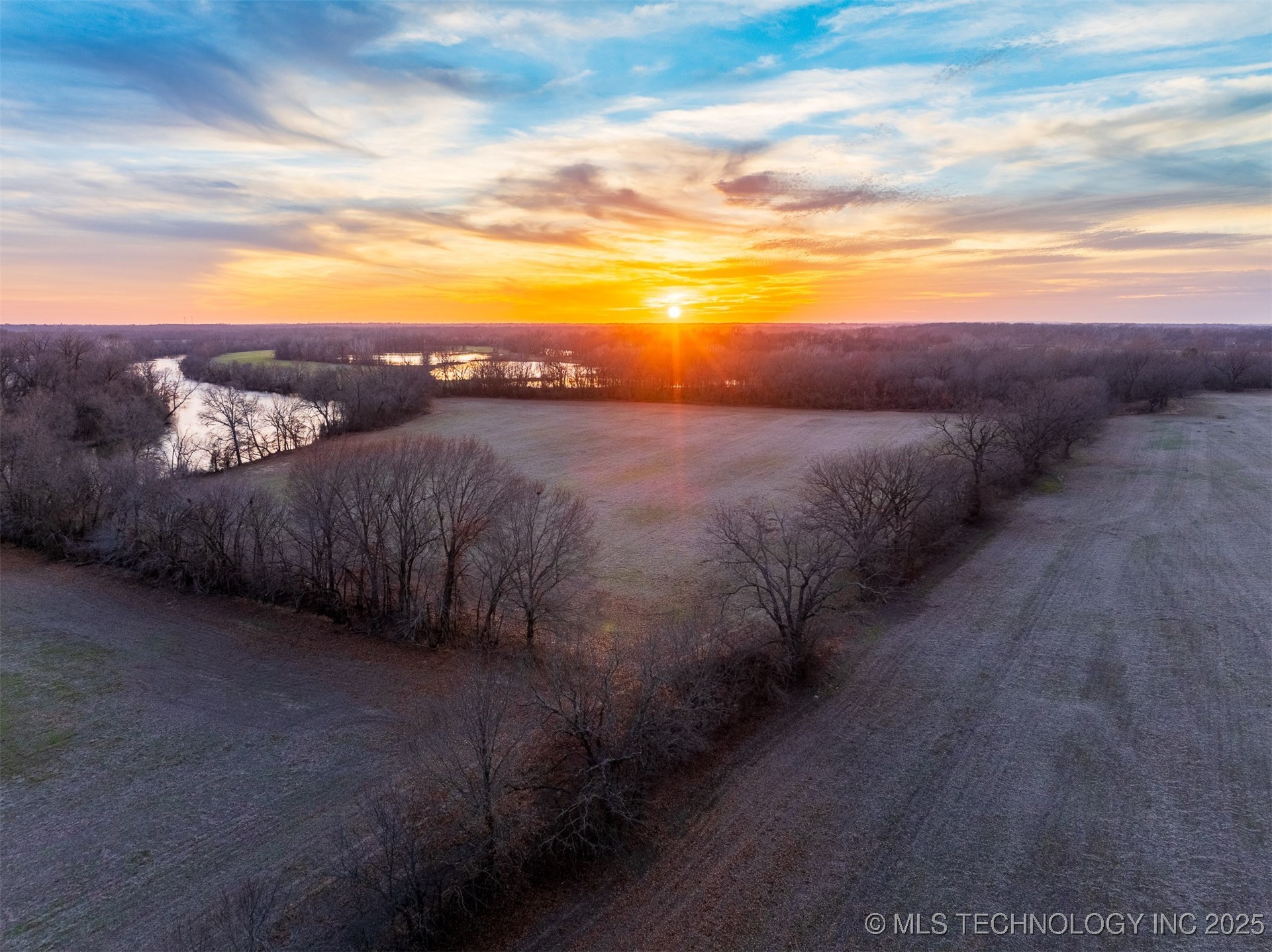 23 E 750 Road Property Photo 14