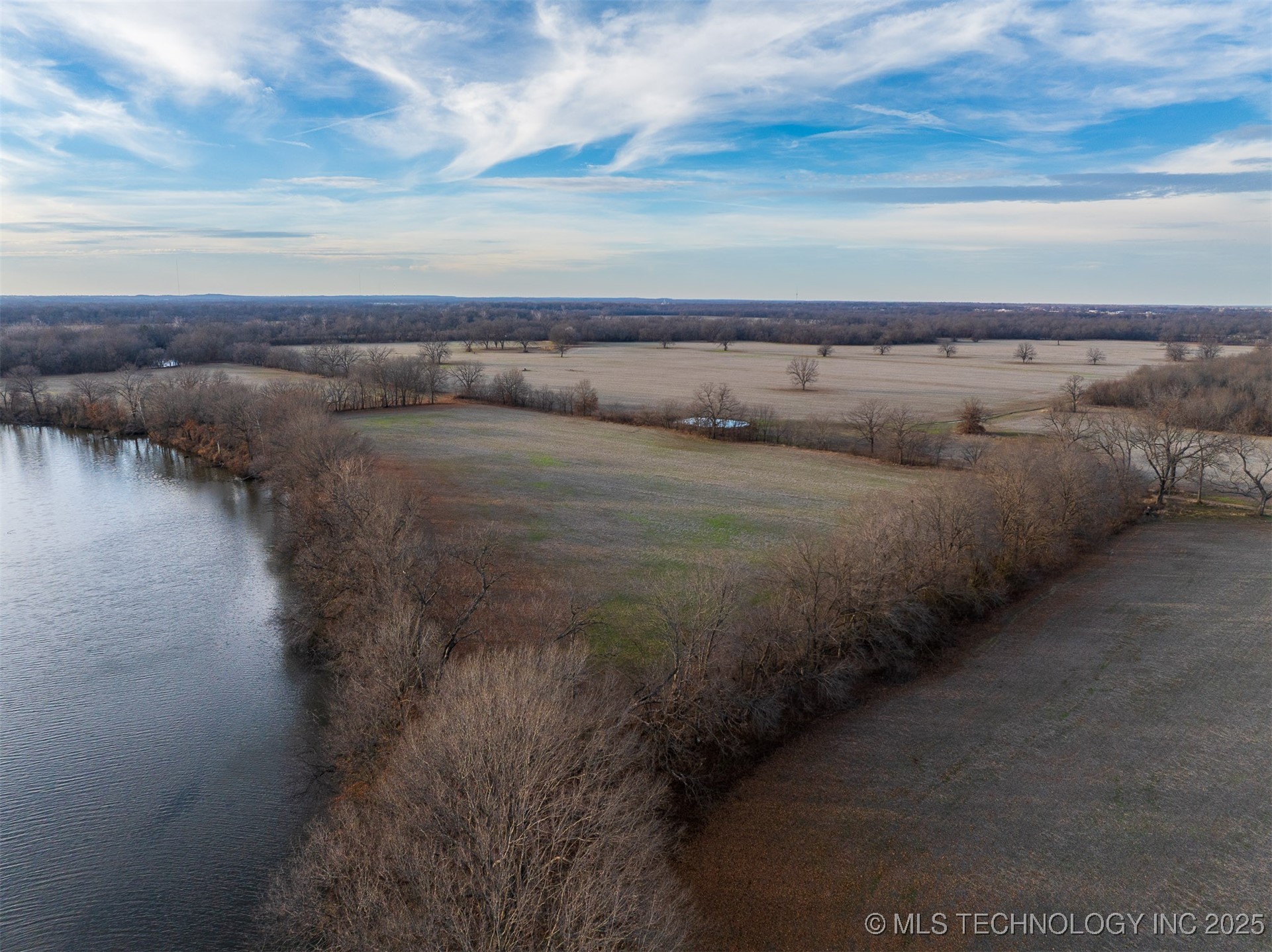 23 E 750 Road Property Photo 22