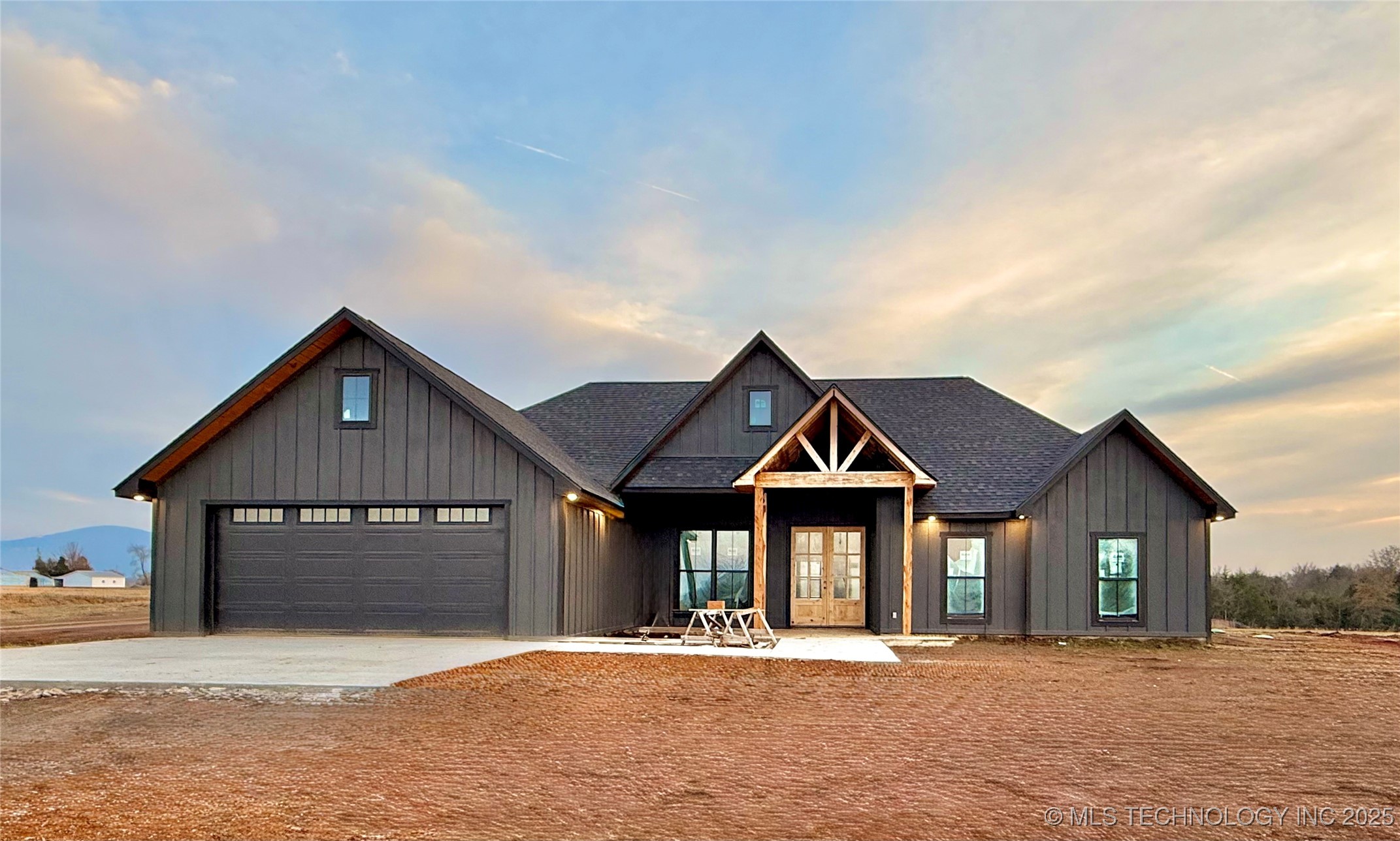 16325 Meadow View Road Property Photo 2